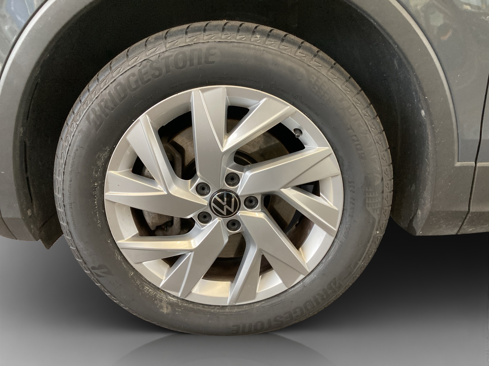VW Tiguan 2.0 TDI SCR Elegance 4Motion DSG-image-15