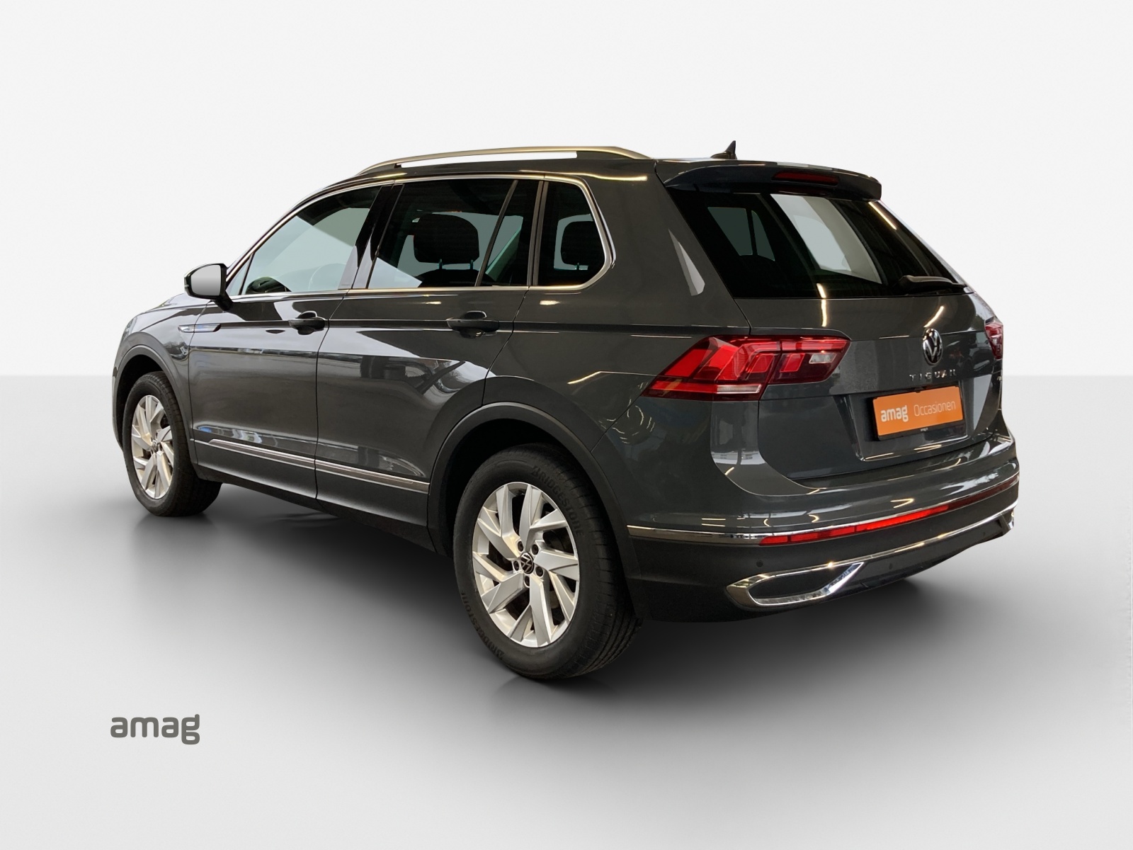 VW Tiguan 2.0 TDI SCR Elegance 4Motion DSG-image-2