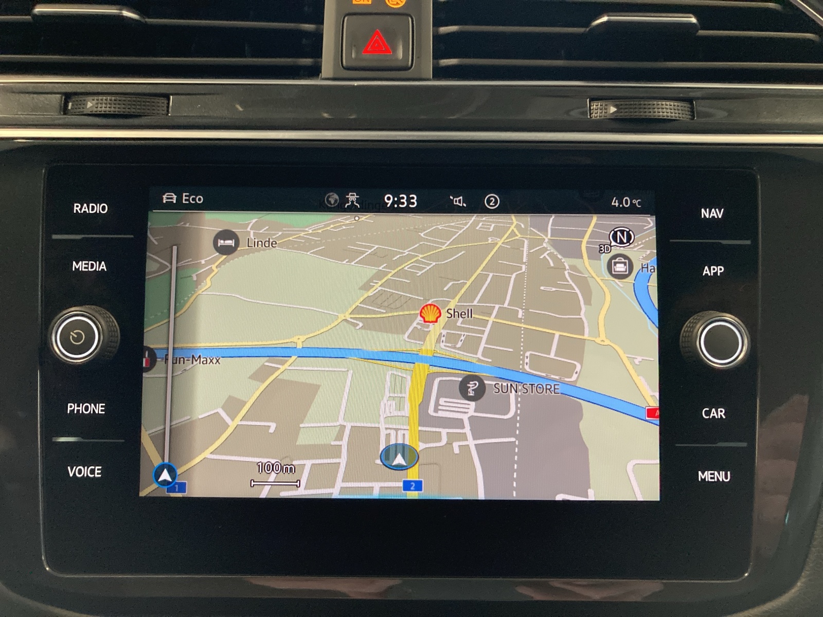 VW Tiguan 2.0 TDI SCR Elegance 4Motion DSG-image-13
