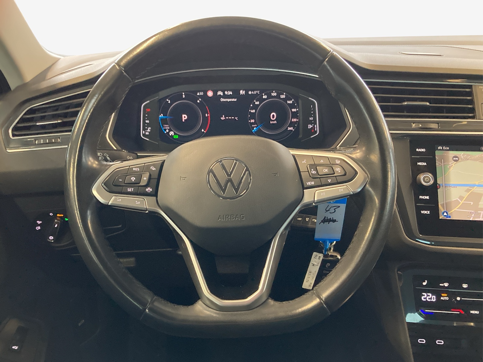 VW Tiguan 2.0 TDI SCR Elegance 4Motion DSG-image-9