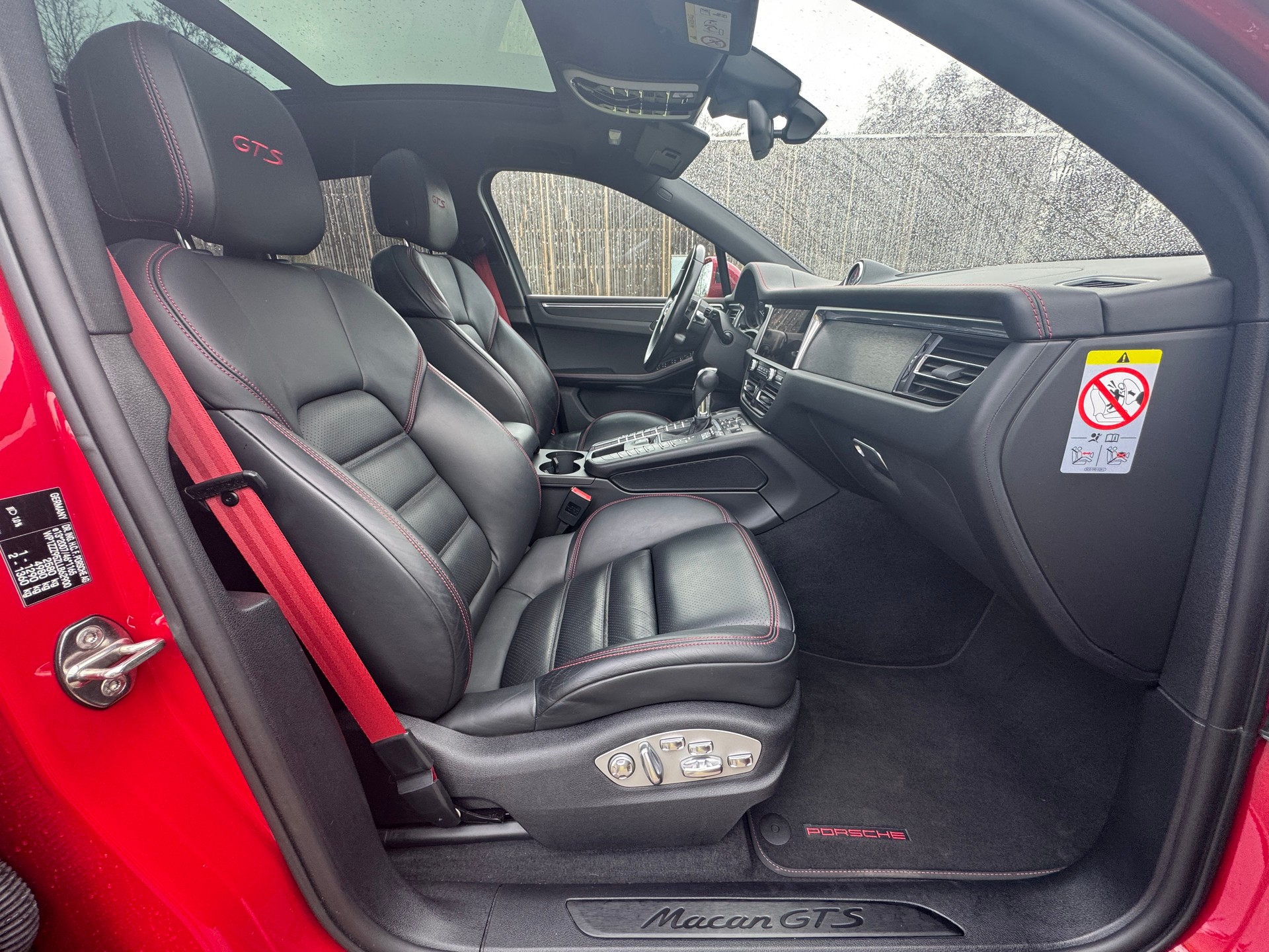 PORSCHE Macan GTS PDK Porsche Approved 9/27-image-5