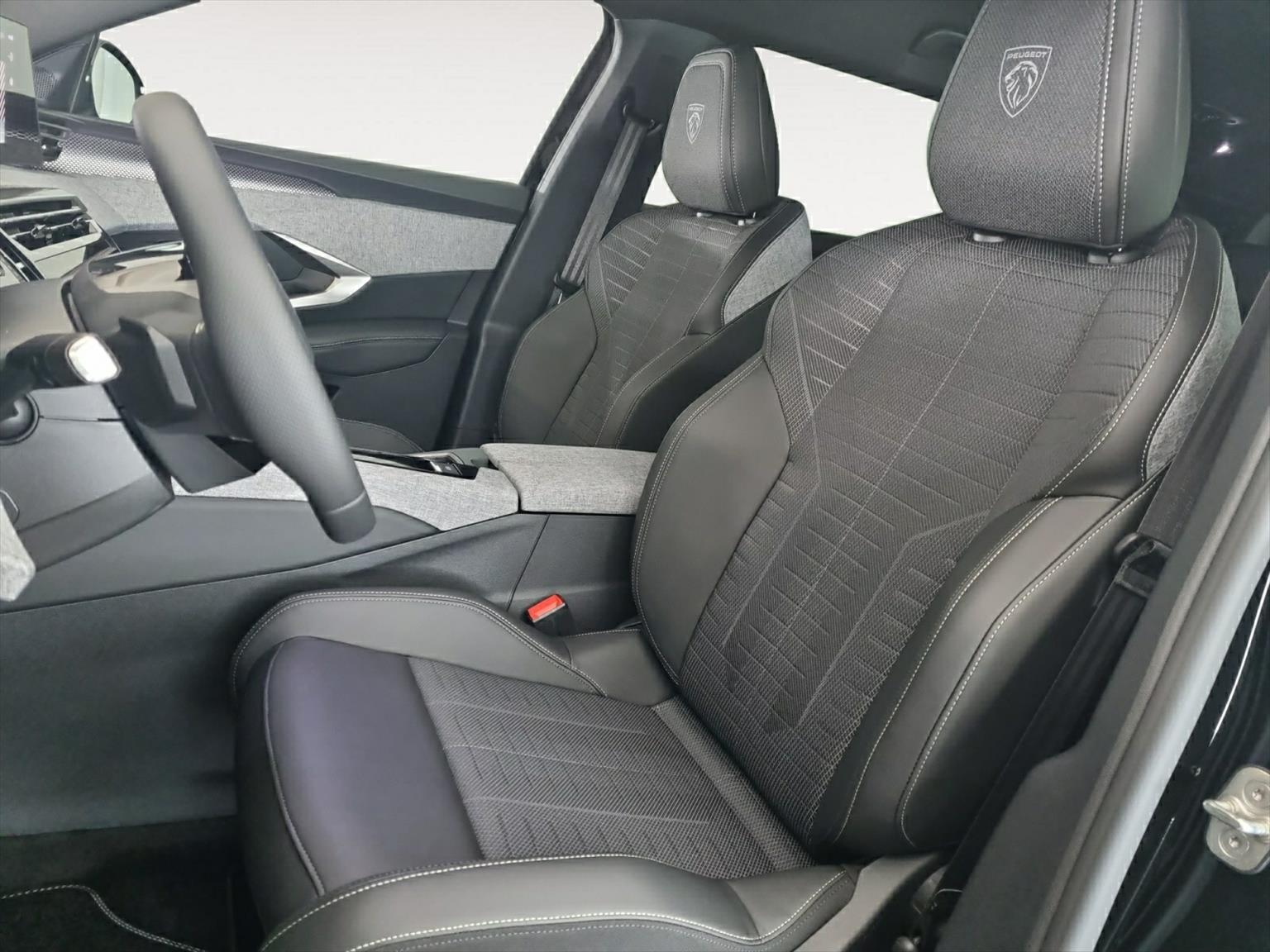 PEUGEOT 5008 145 Hybrid GT 7-Plätzer-image-4