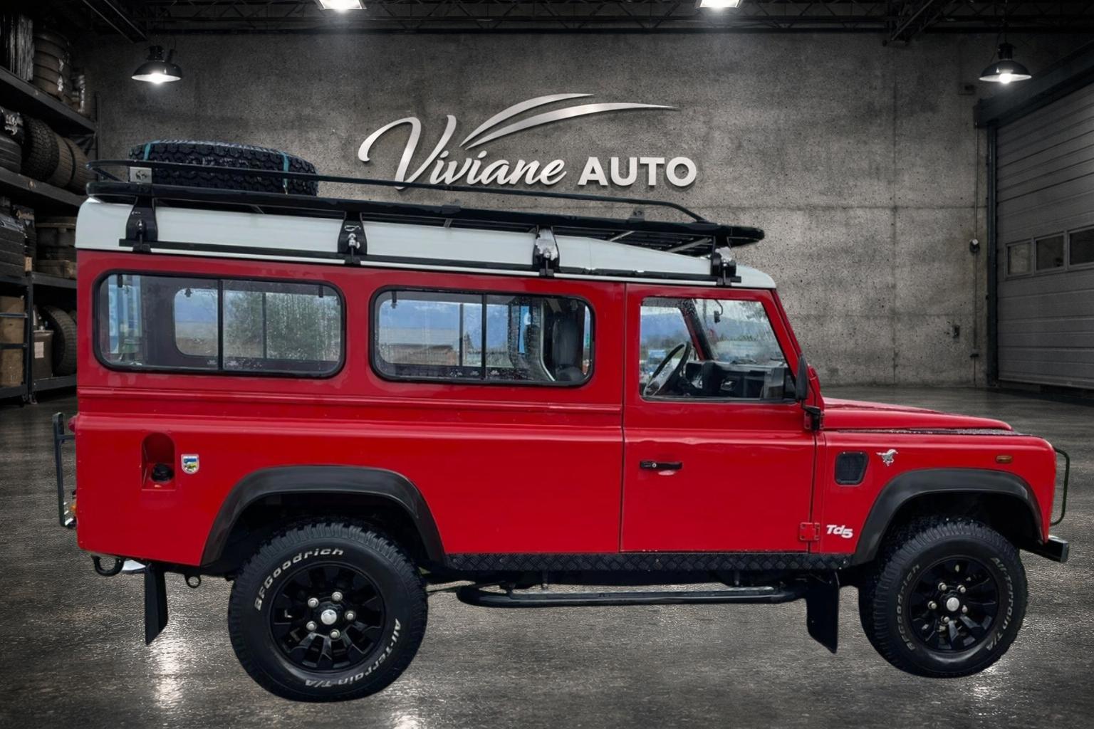 LAND ROVER Defender 110 2.5Td5 HT-image-9