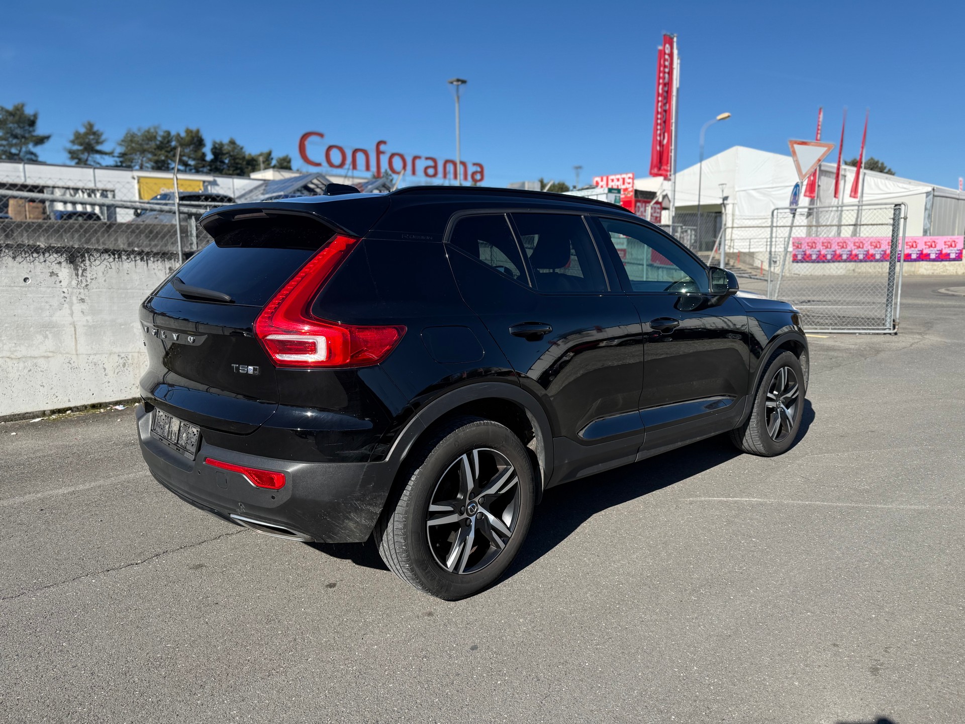 VOLVO XC40 T5 AWD R-Design Geartronic-image-4