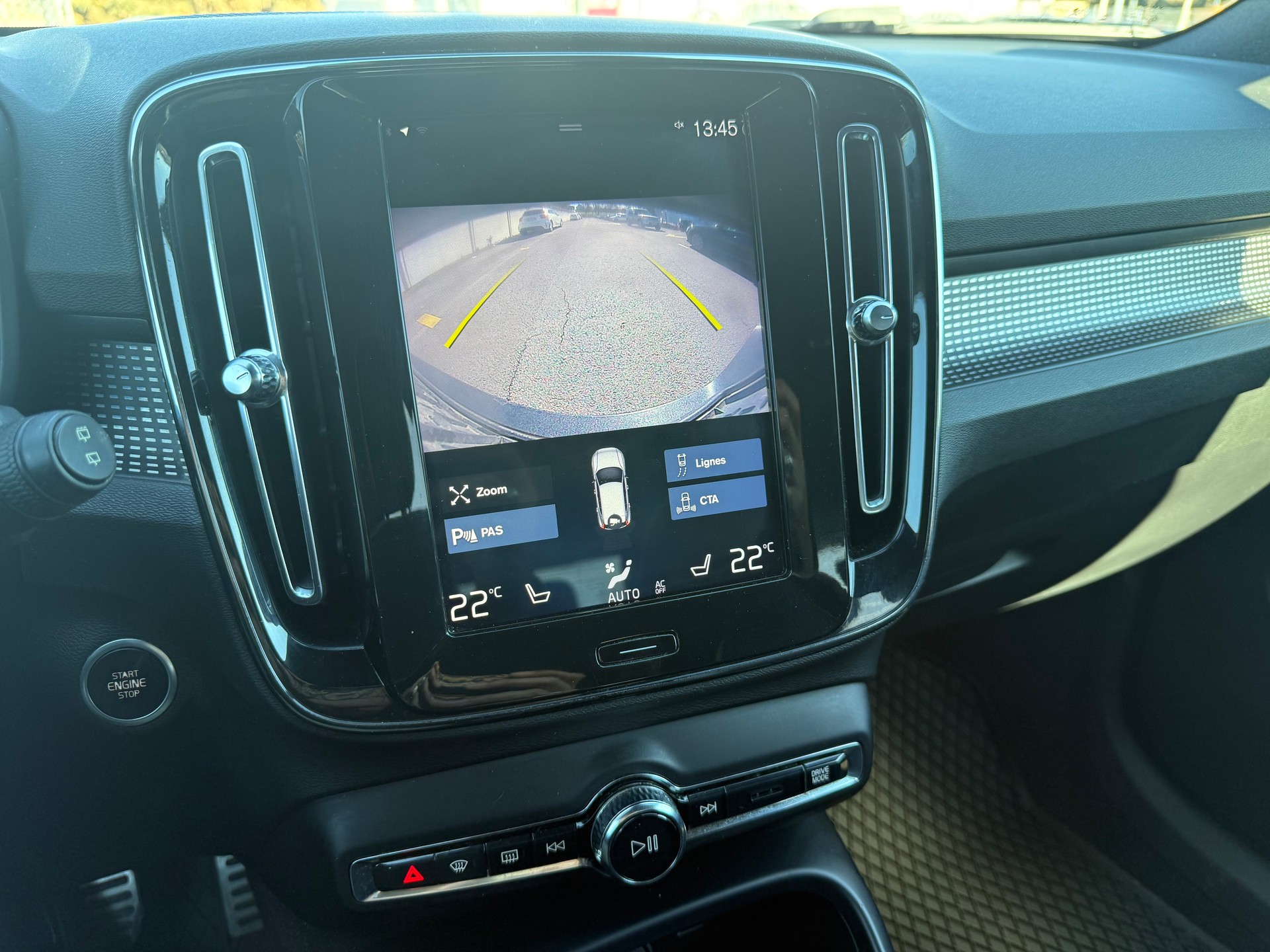 VOLVO XC40 T5 AWD R-Design Geartronic-image-11