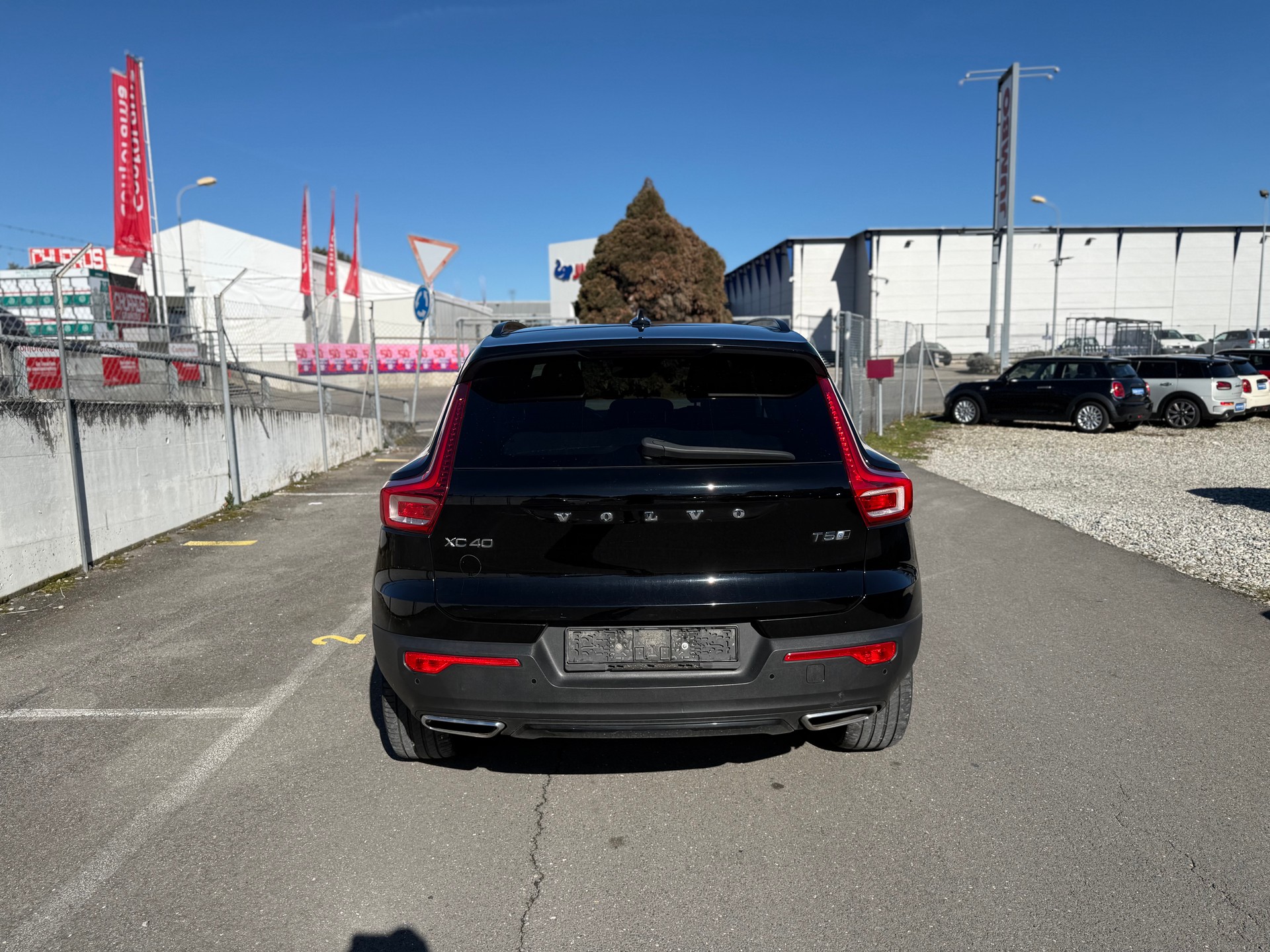 VOLVO XC40 T5 AWD R-Design Geartronic-image-2