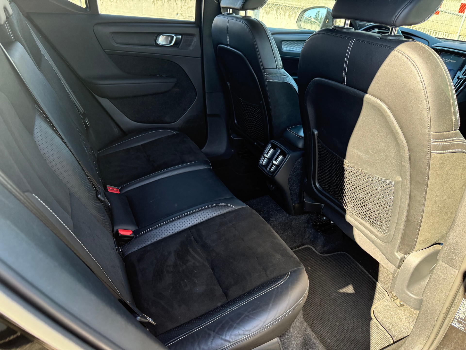 VOLVO XC40 T5 AWD R-Design Geartronic-image-8