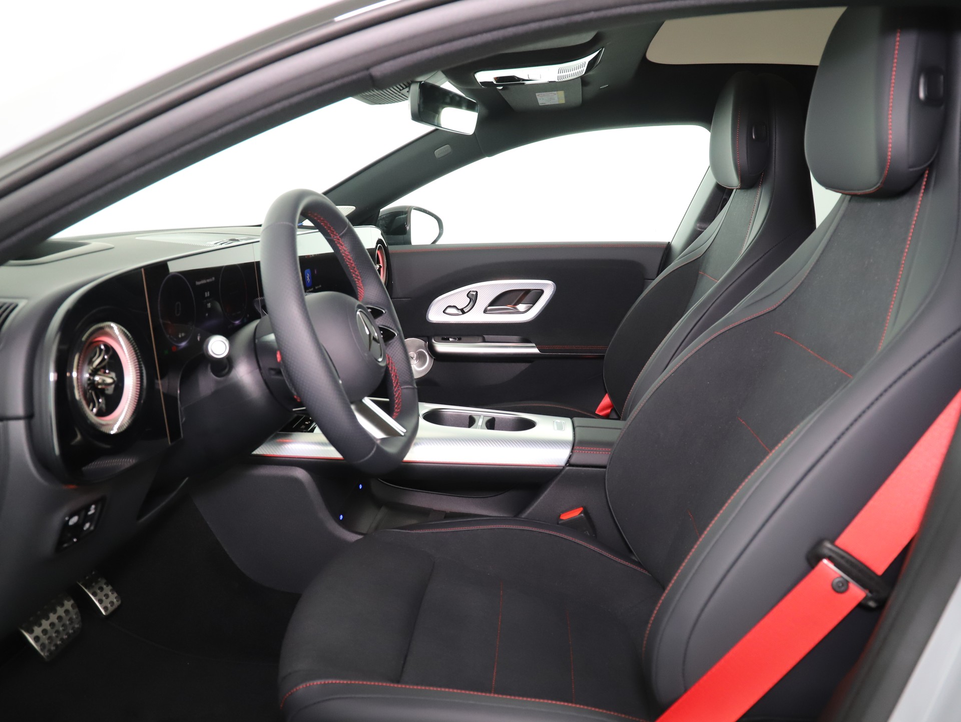 MERCEDES-BENZ CLA 220 8G-DCT 4Matic-image-9
