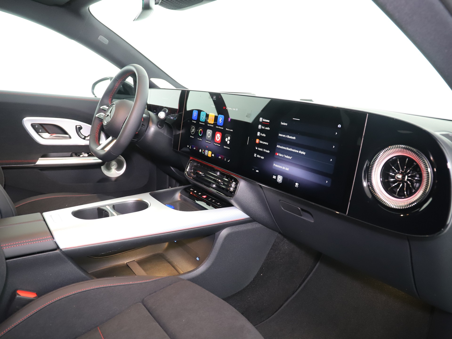 MERCEDES-BENZ CLA 220 8G-DCT 4Matic-image-11