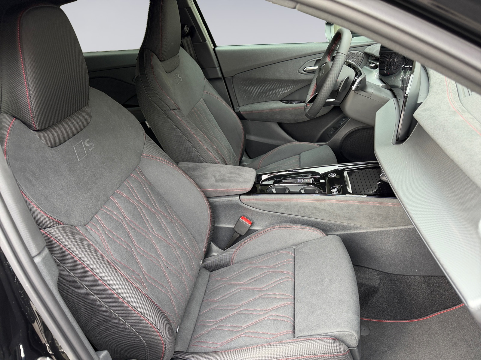 AUDI Q3 Sportback 110 kW TFSI S tronic-image-11