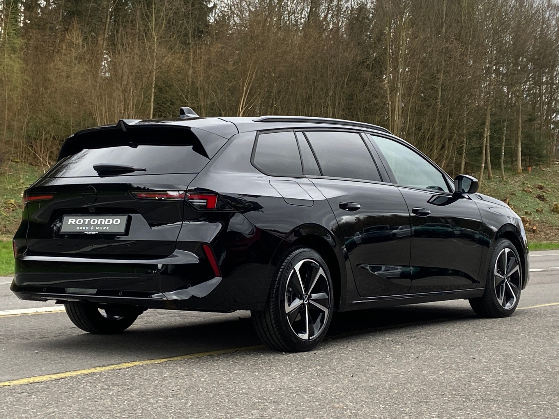 OPEL Astra Sports Tourer 1.2i Turbo GS Automat-image-14