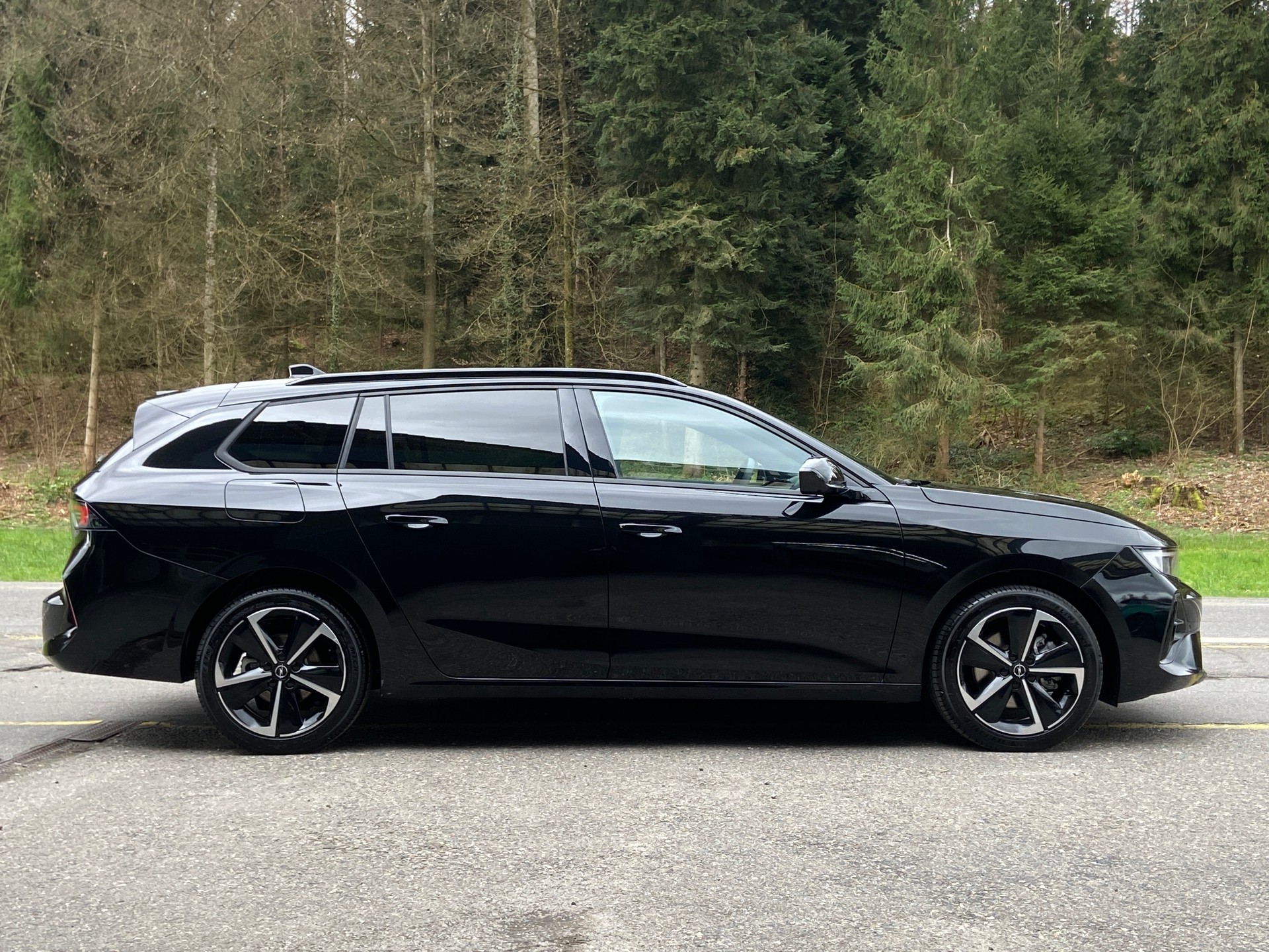 OPEL Astra Sports Tourer 1.2i Turbo GS Automat-image-13