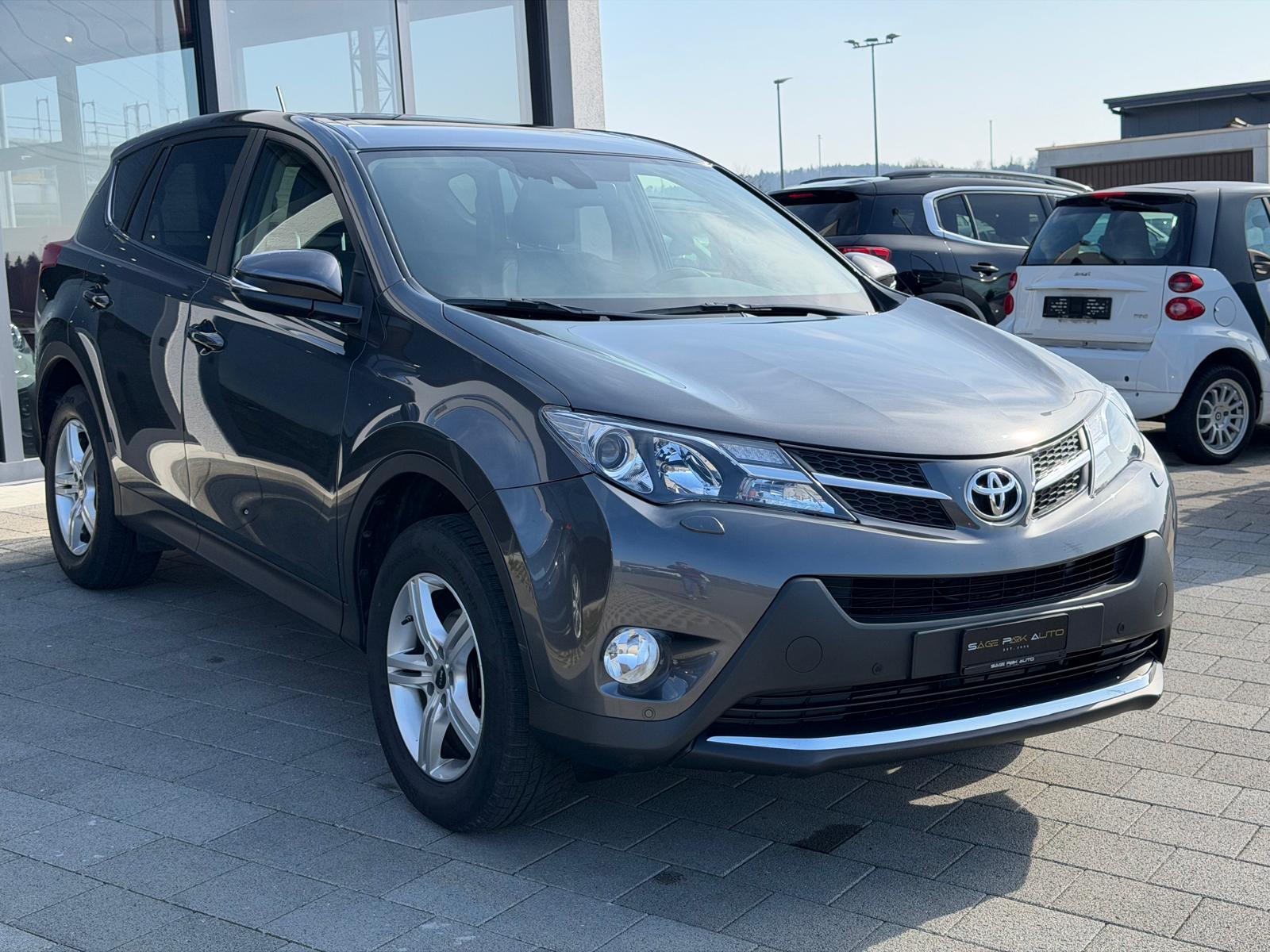 TOYOTA RAV4 2.0i VMa Sol Premium MdS-image-1