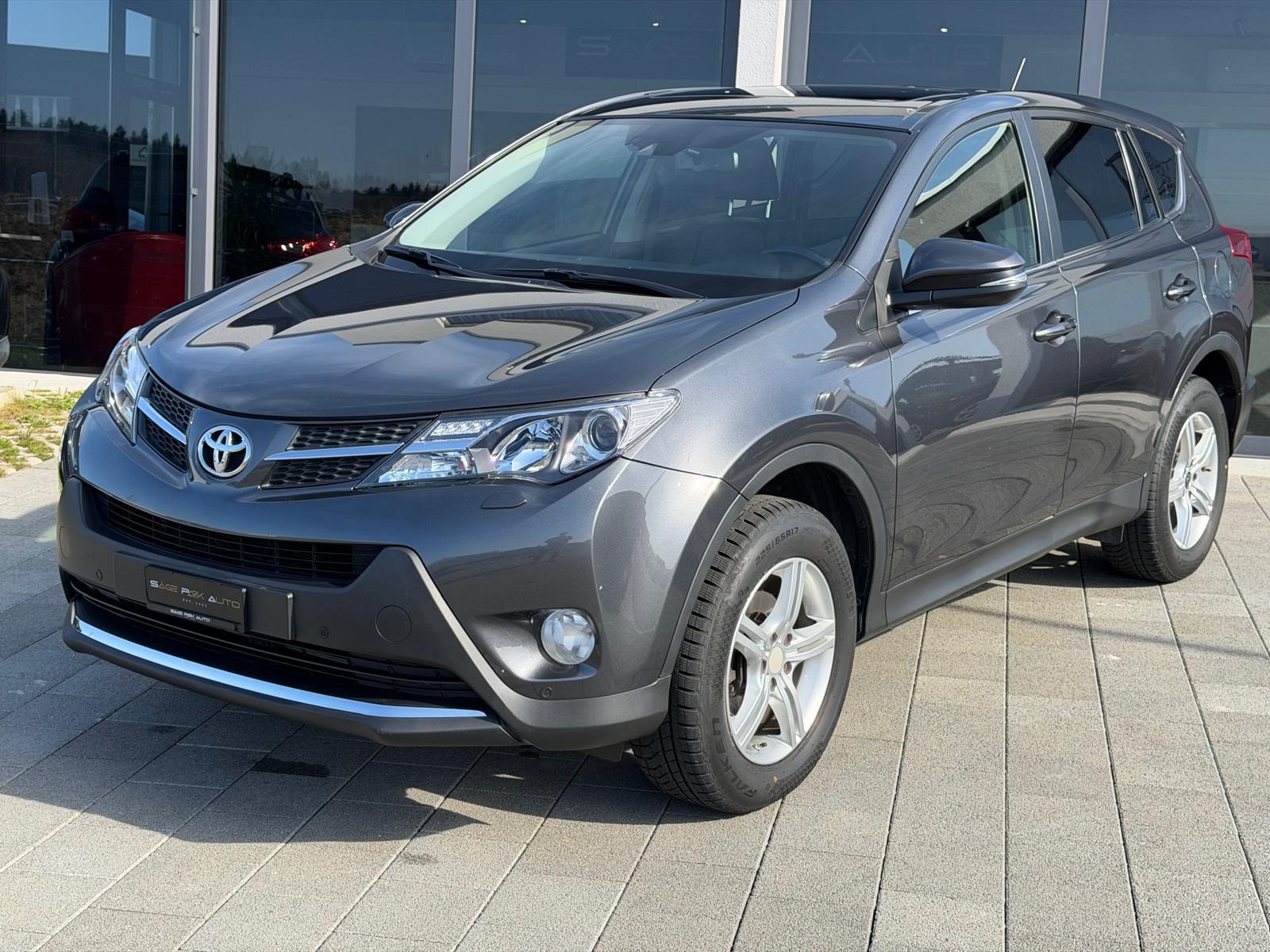 TOYOTA RAV4 2.0i VMa Sol Premium MdS-image-3
