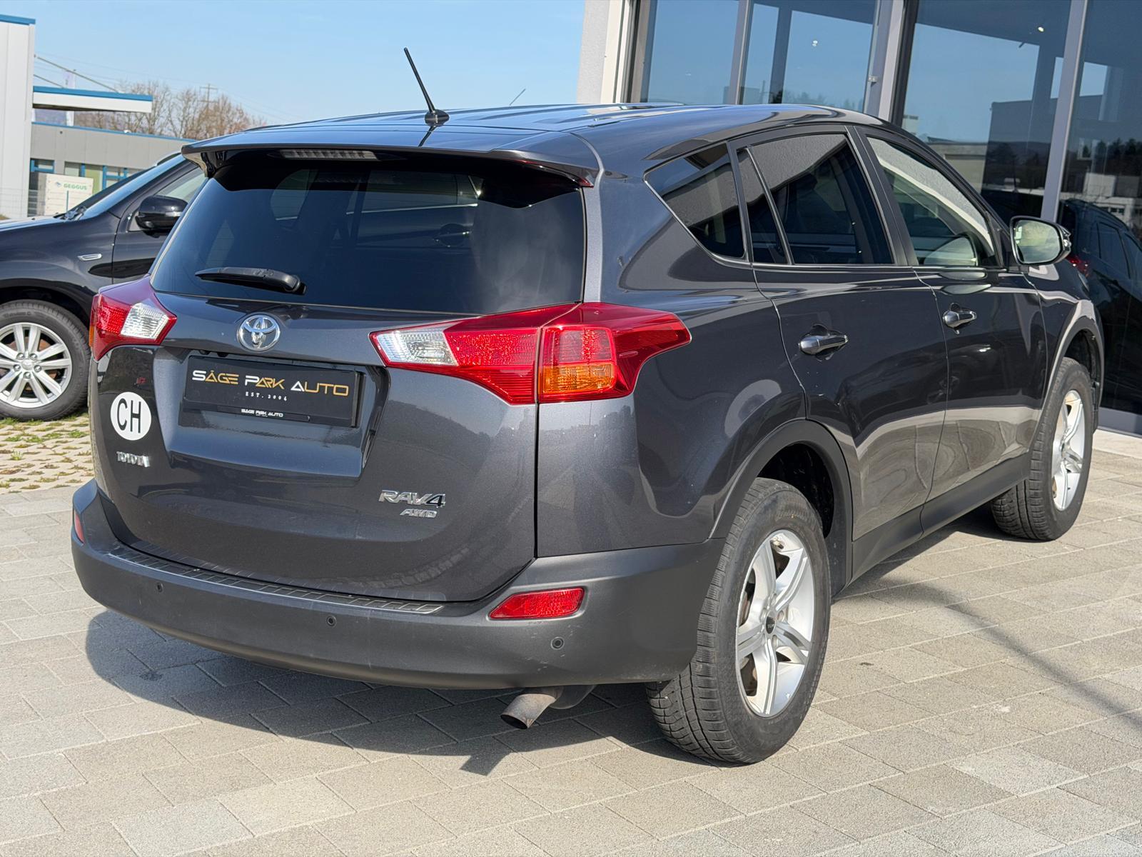 TOYOTA RAV4 2.0i VMa Sol Premium MdS-image-6