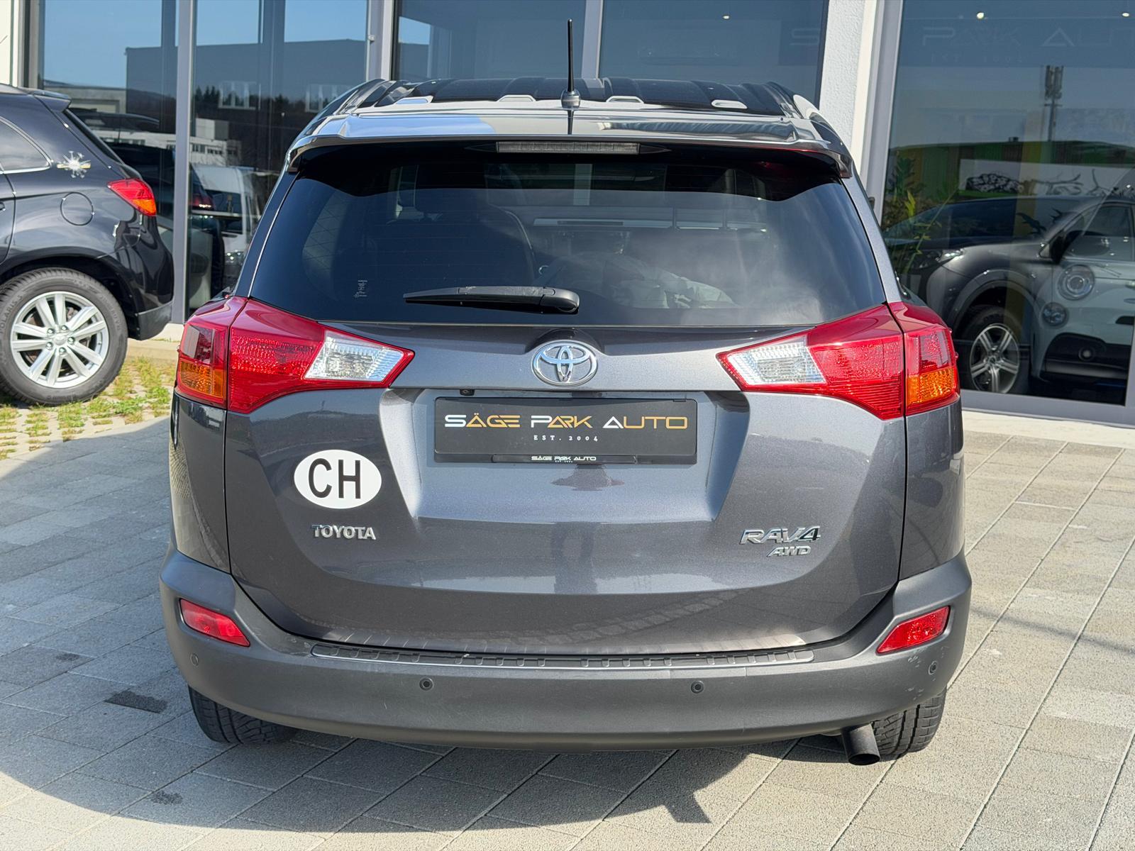 TOYOTA RAV4 2.0i VMa Sol Premium MdS-image-5