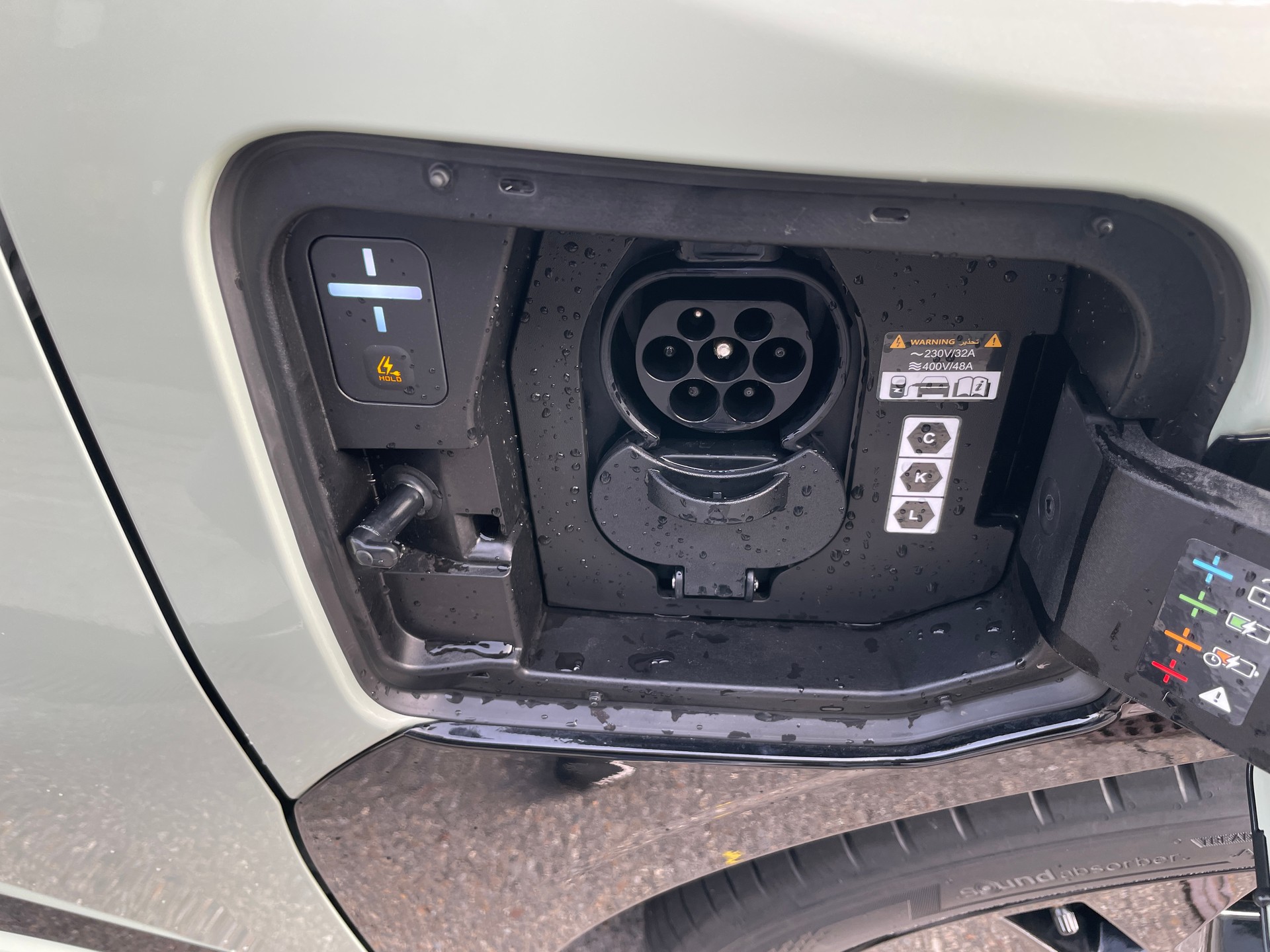 KIA EV3 81,4 kWh GT-Line mit GT-Line Pack und Panoramadach! V2L Funktion-image-10