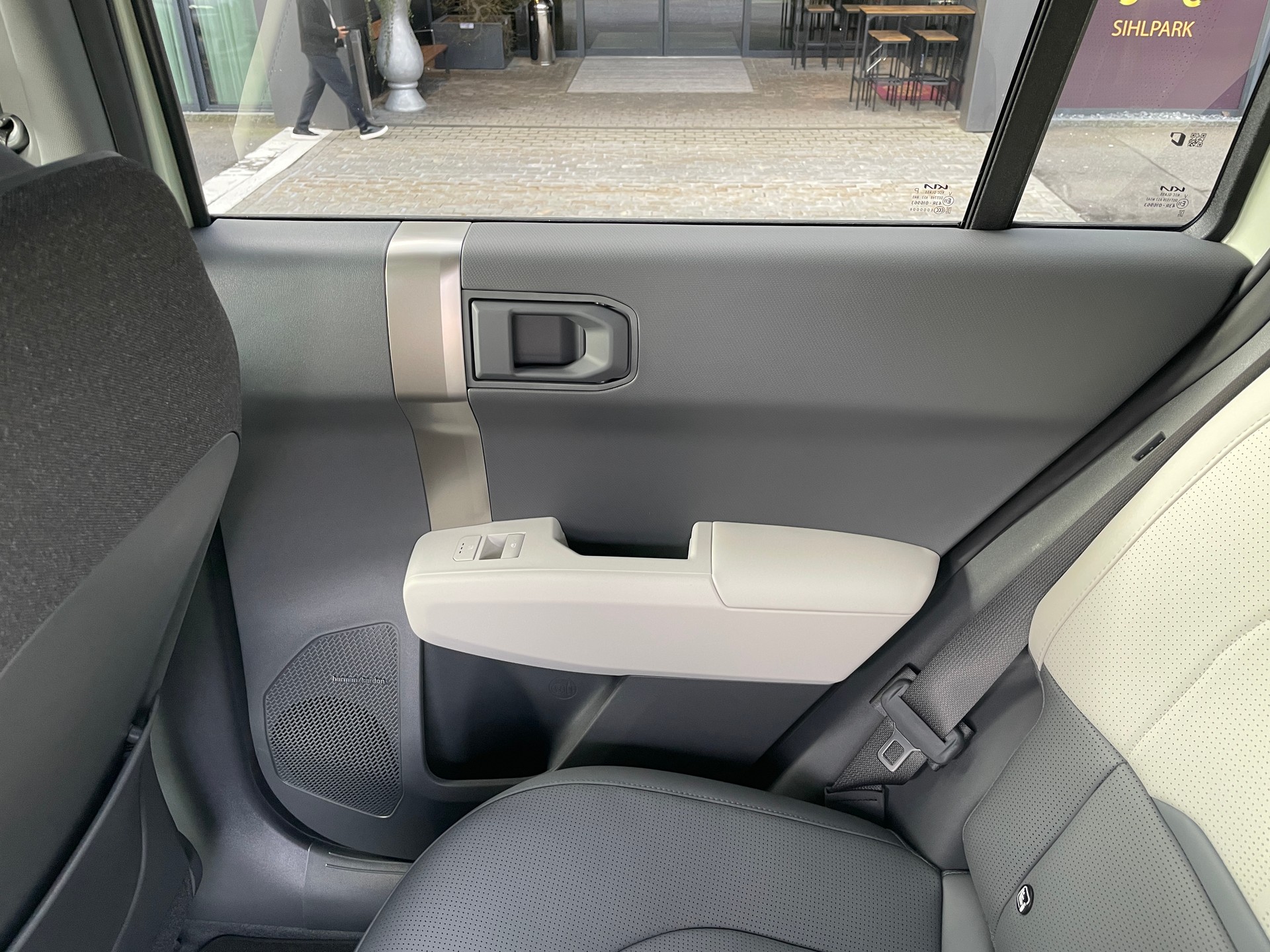 KIA EV3 81,4 kWh GT-Line mit GT-Line Pack und Panoramadach! V2L Funktion-image-20