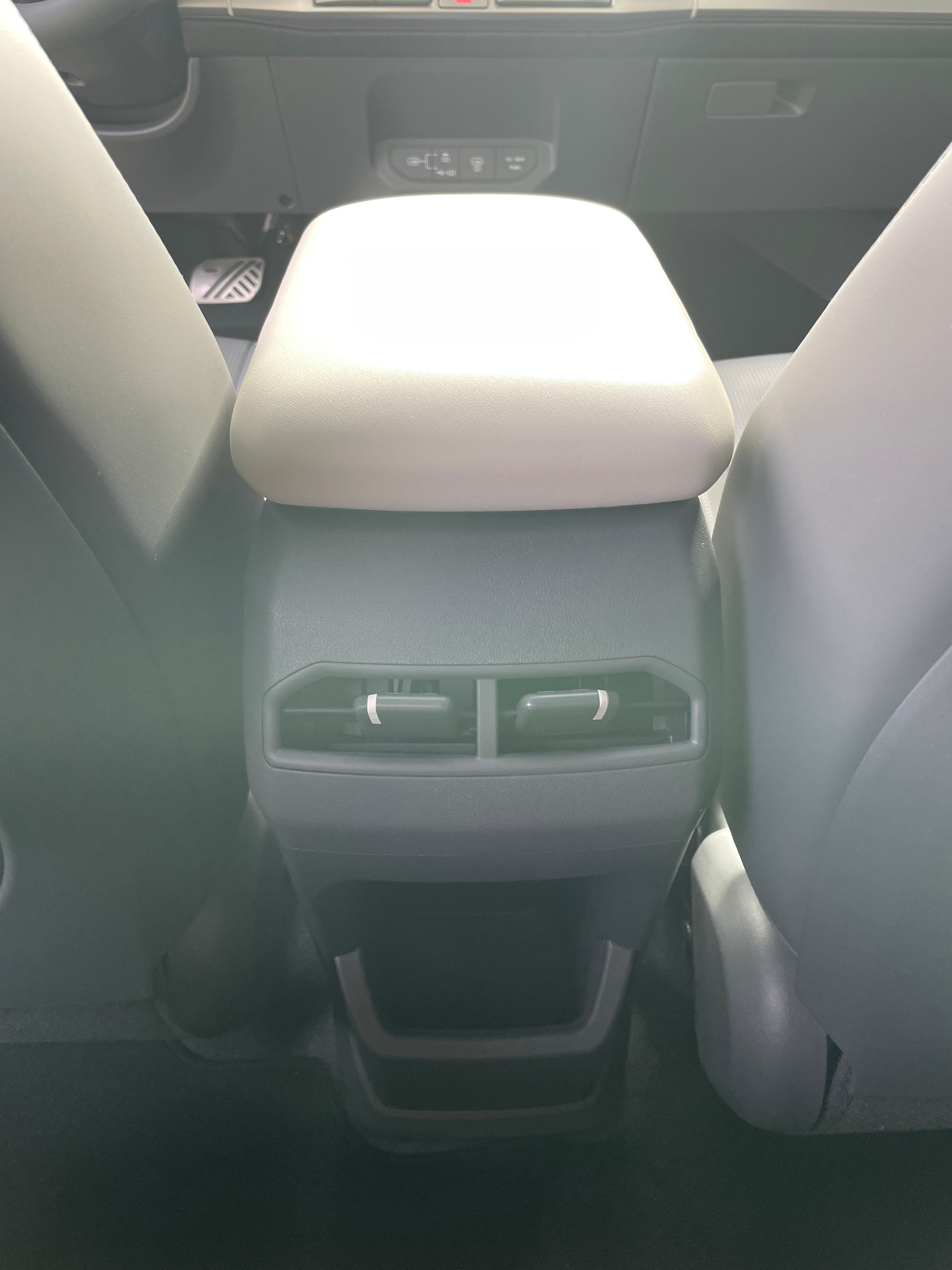 KIA EV3 81,4 kWh GT-Line mit GT-Line Pack und Panoramadach! V2L Funktion-image-18