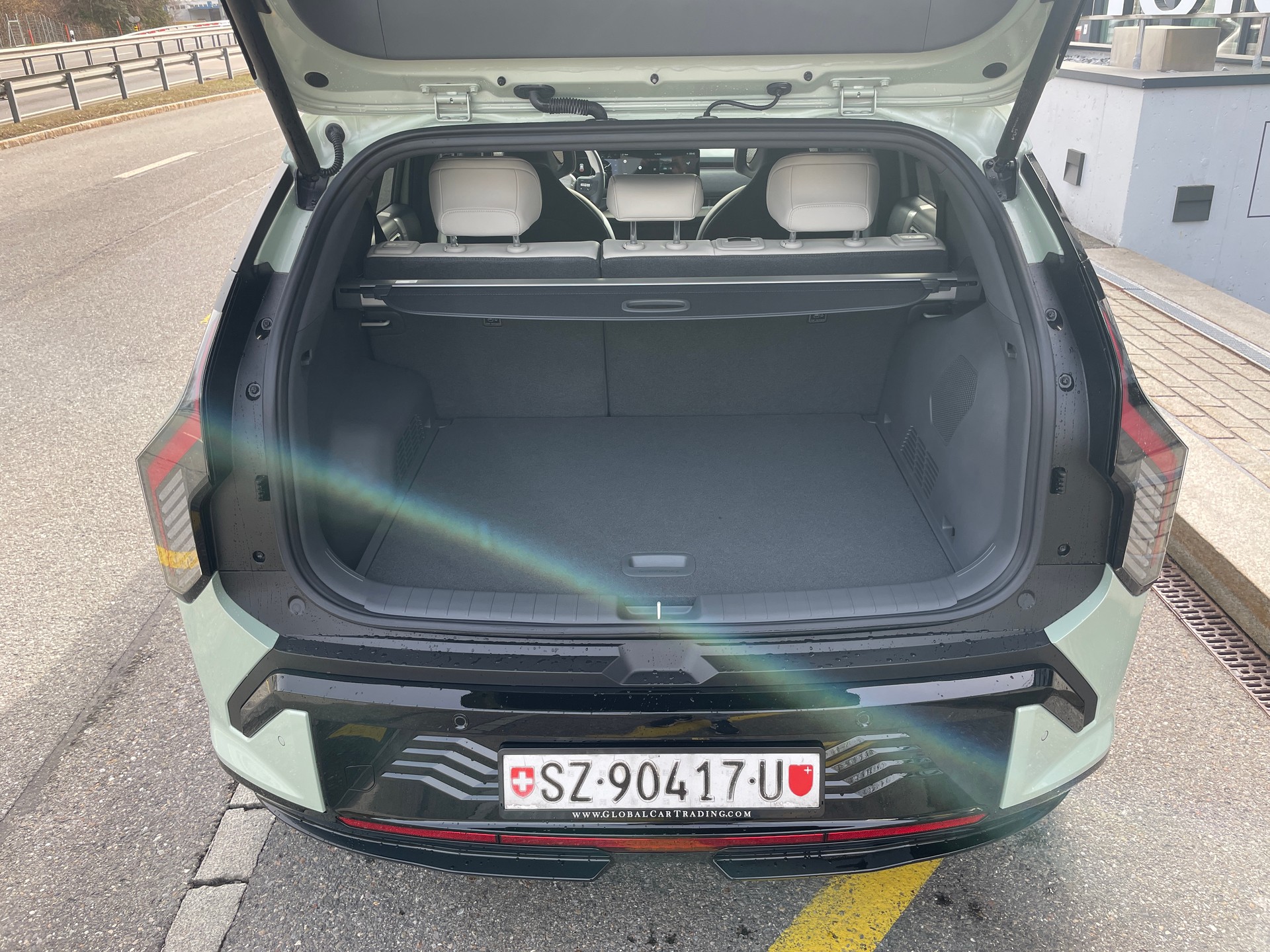 KIA EV3 81,4 kWh GT-Line mit GT-Line Pack und Panoramadach! V2L Funktion-image-6