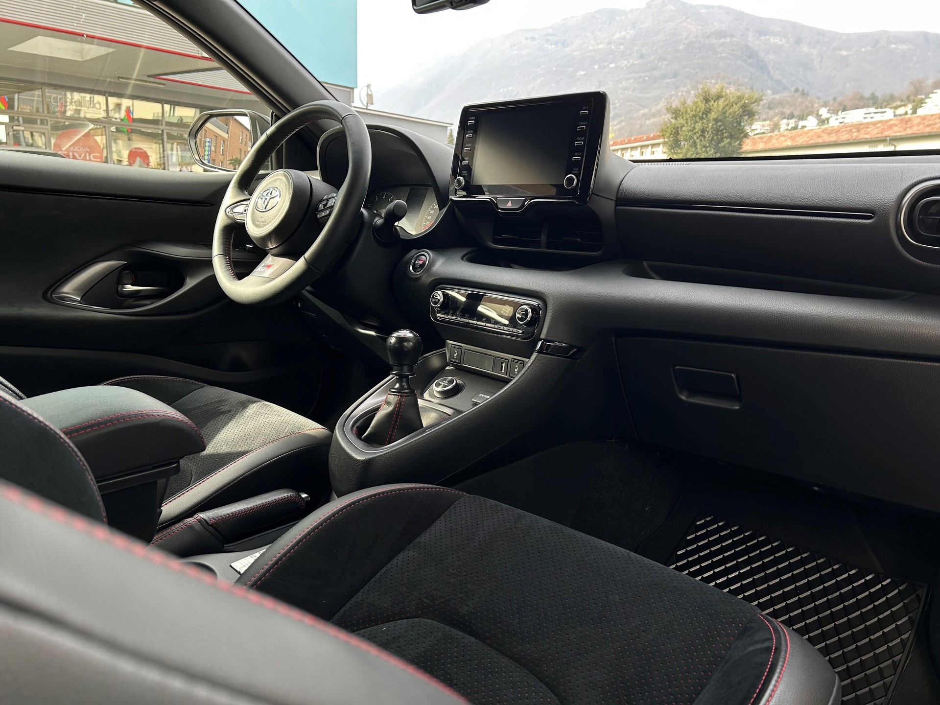 TOYOTA GR Yaris 1.6 Turbo Sport 4x4-image-13