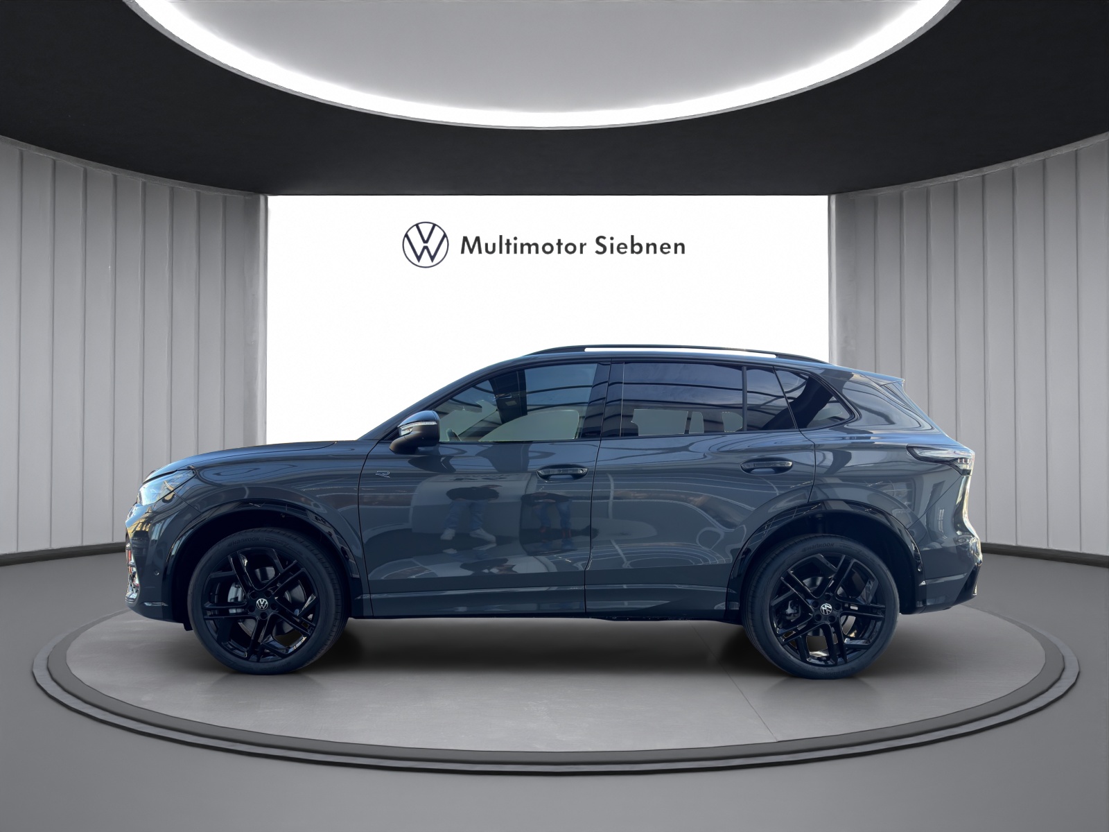 VW Tiguan 2.0 TSI DSG R-Line 4Motion-image-1