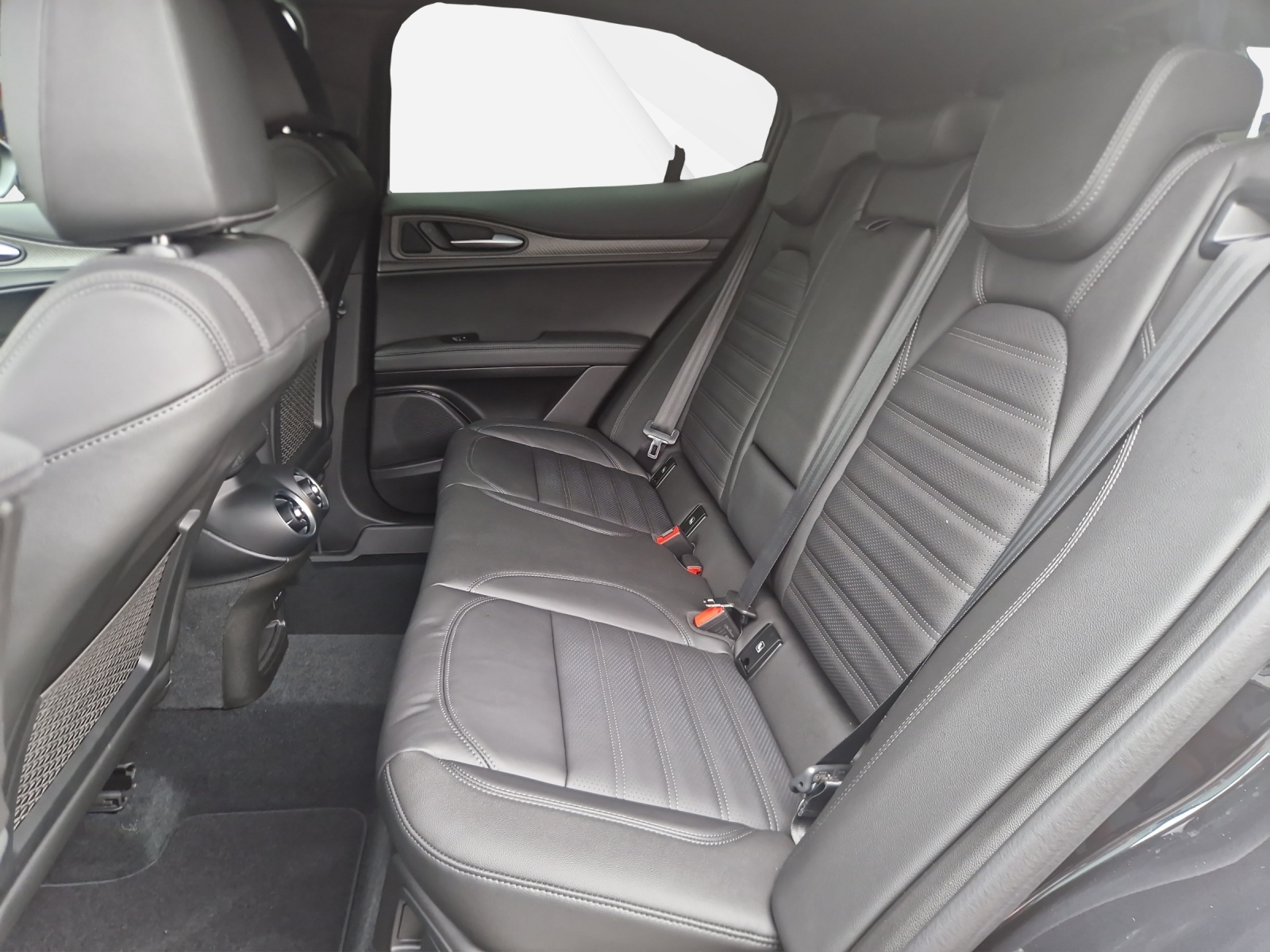 ALFA ROMEO Stelvio 2.9 V6 Biturbo Q4 Quadrifoglio-image-12