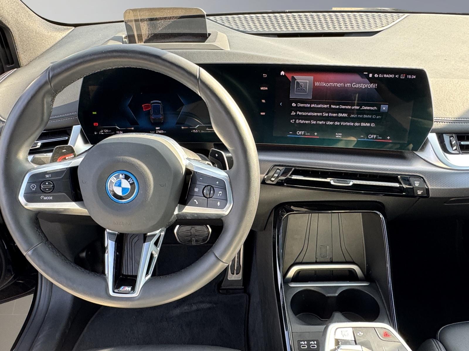 BMW 230e xDrive paddles Active Tourer-image-17