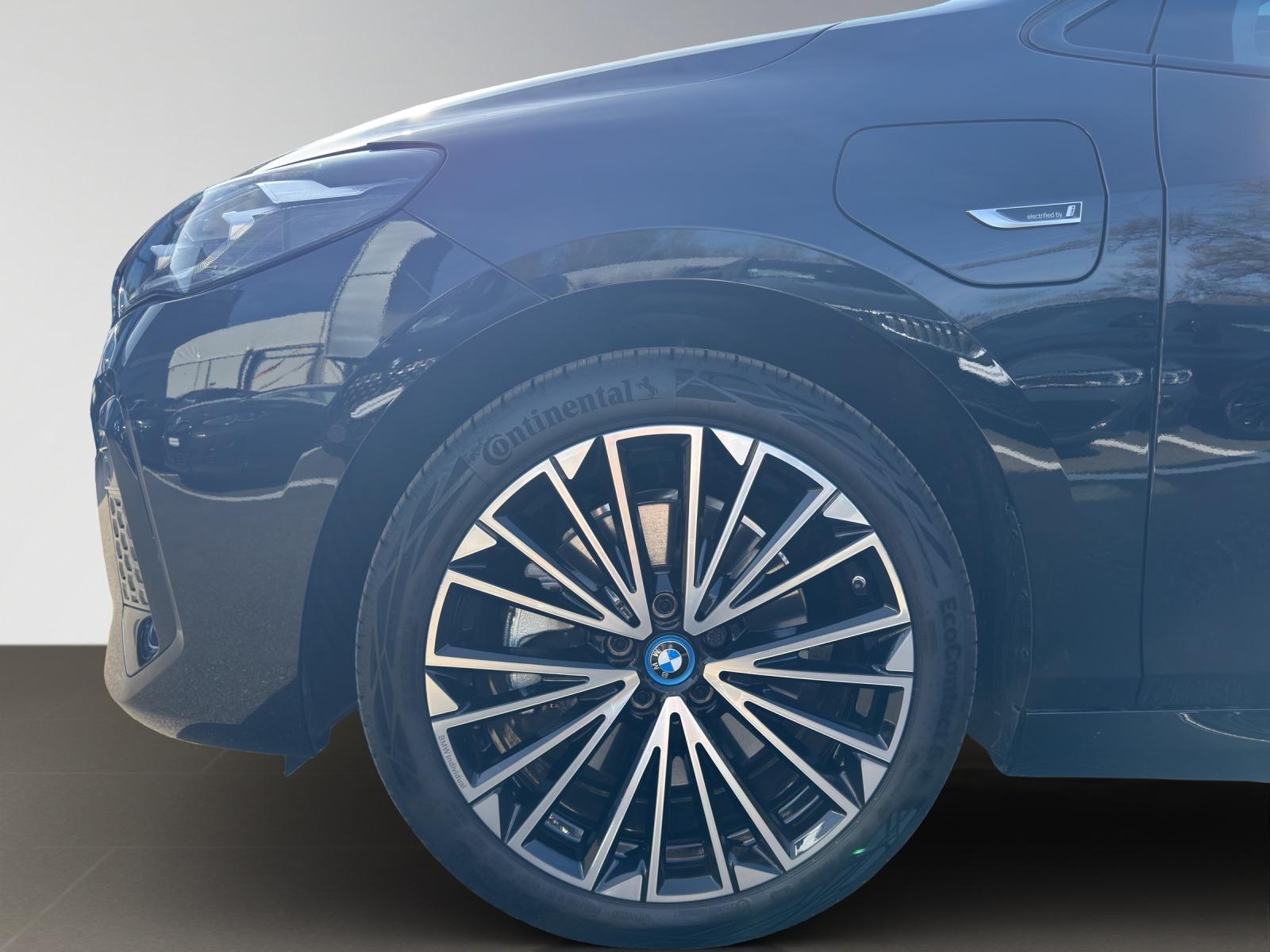 BMW 230e xDrive paddles Active Tourer-image-8