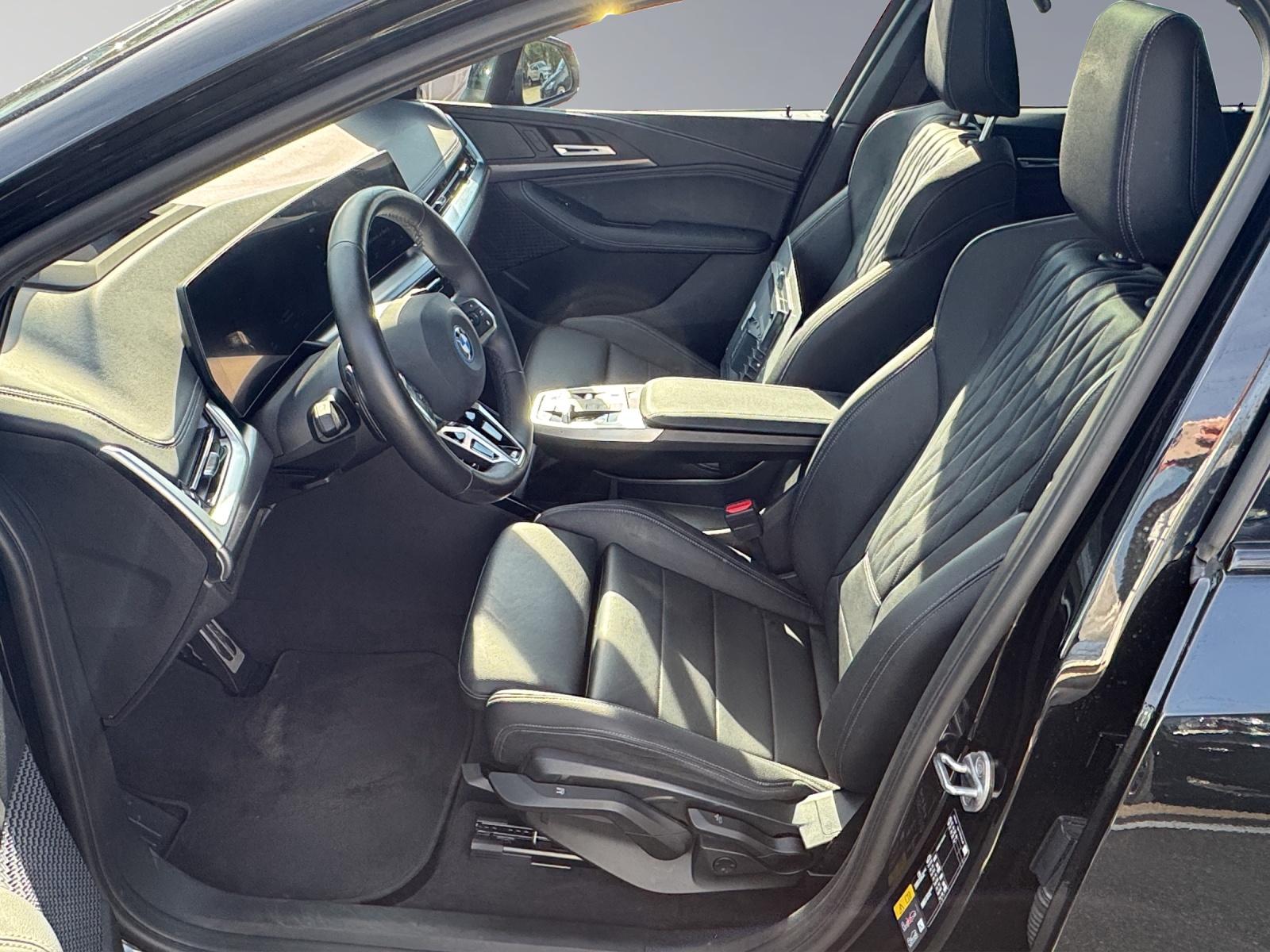 BMW 230e xDrive paddles Active Tourer-image-10