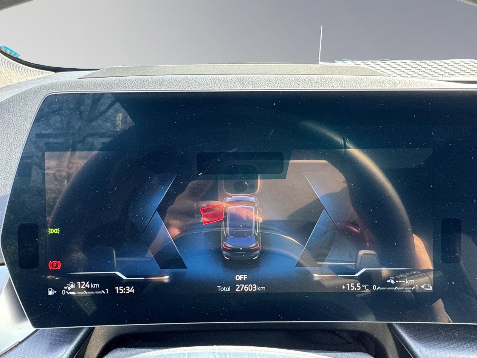 BMW 230e xDrive paddles Active Tourer-image-16