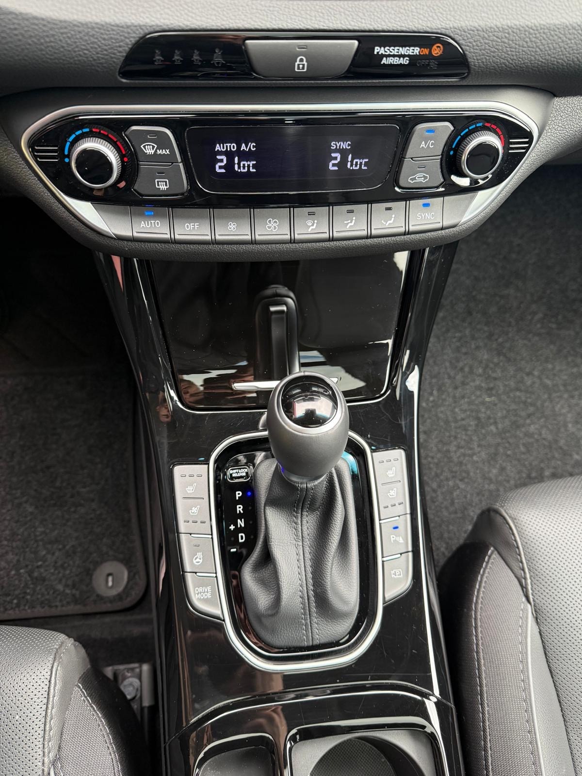 HYUNDAI i30 Wagon 1.5 T-GDi Vertex 48V MH DCT-image-4