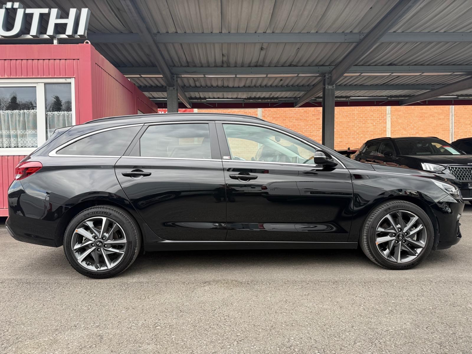HYUNDAI i30 Wagon 1.5 T-GDi Vertex 48V MH DCT-image-1