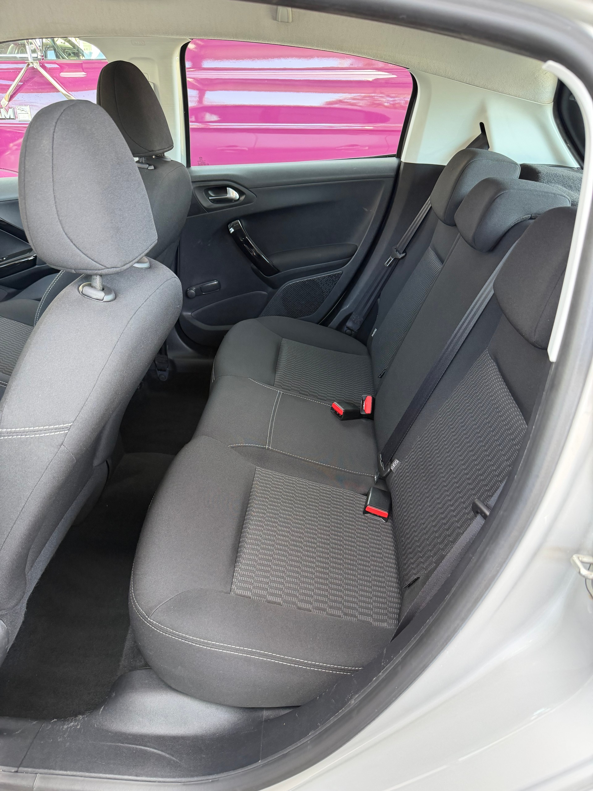PEUGEOT 208 1.6 BlueHDi Active-image-11