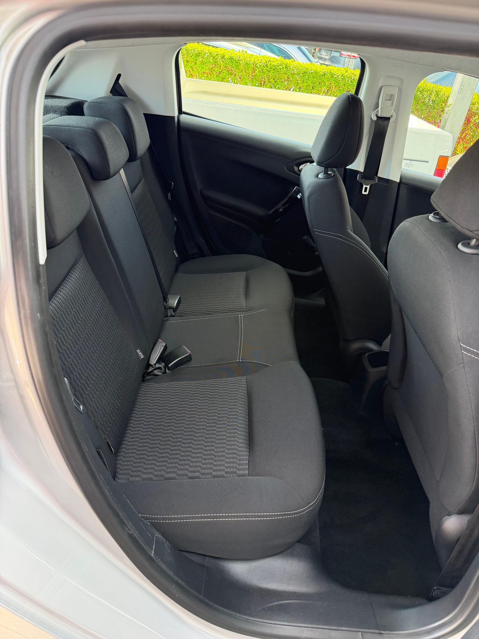 PEUGEOT 208 1.6 BlueHDi Active-image-12