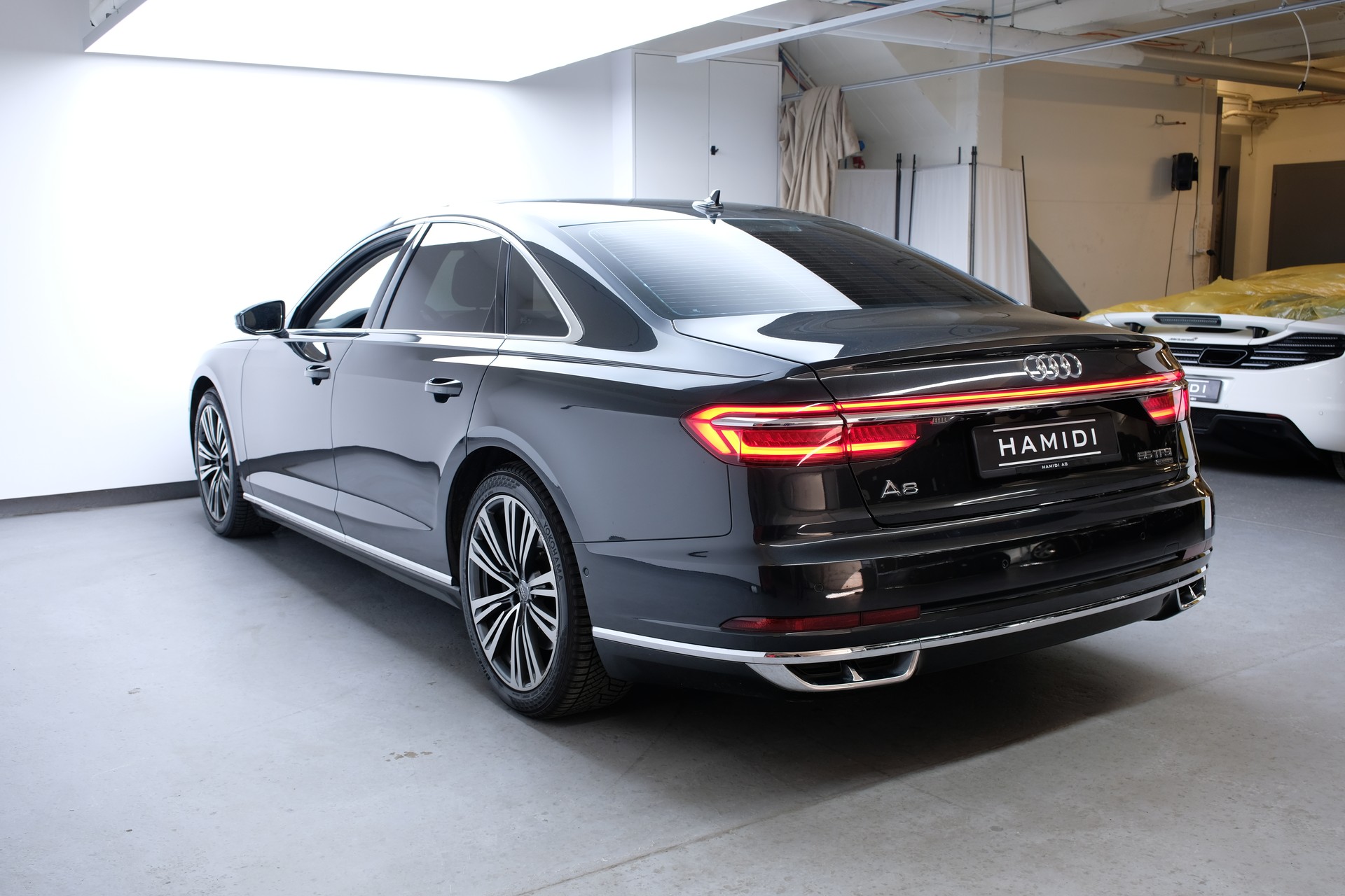AUDI A8 55 TFSI quattro tiptronic-image-5