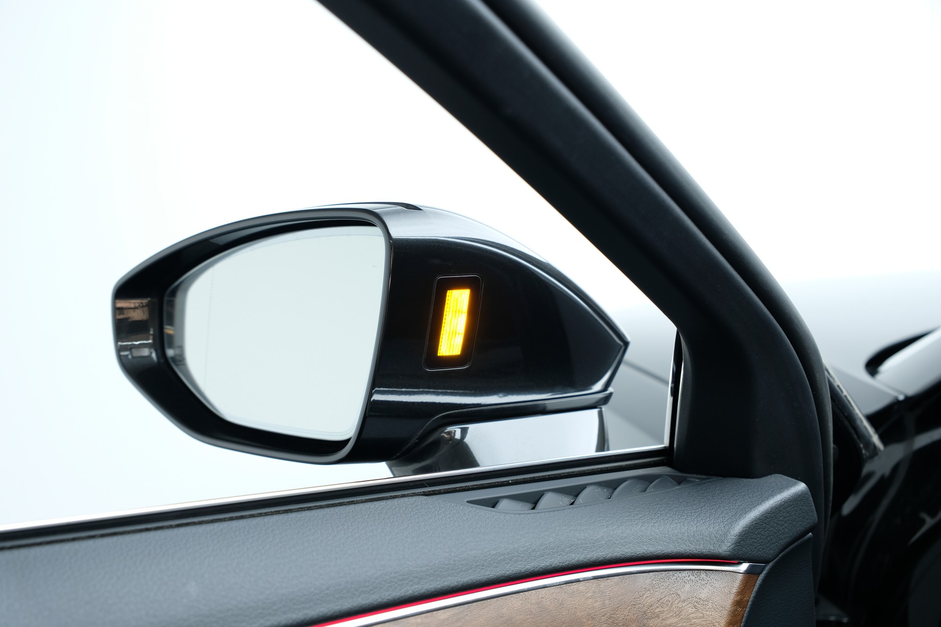 AUDI A8 55 TFSI quattro tiptronic-image-16