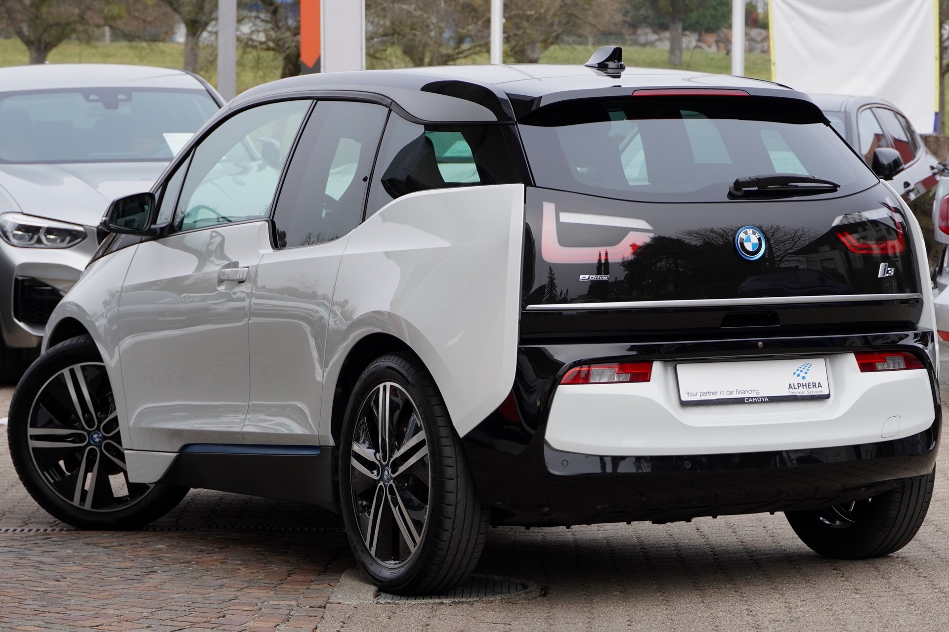 BMW i3 (120Ah)-image-5