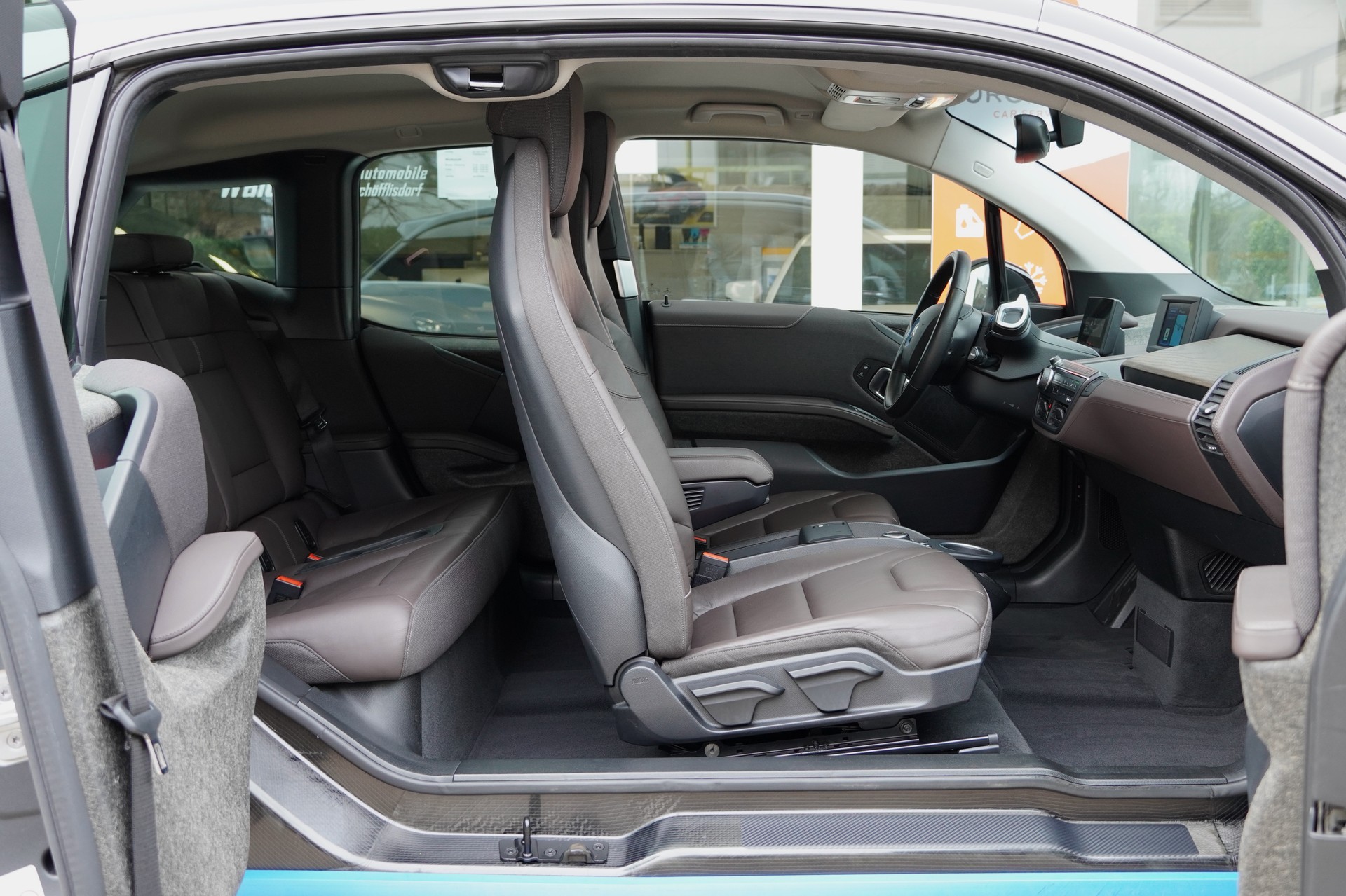 BMW i3 (120Ah)-image-11