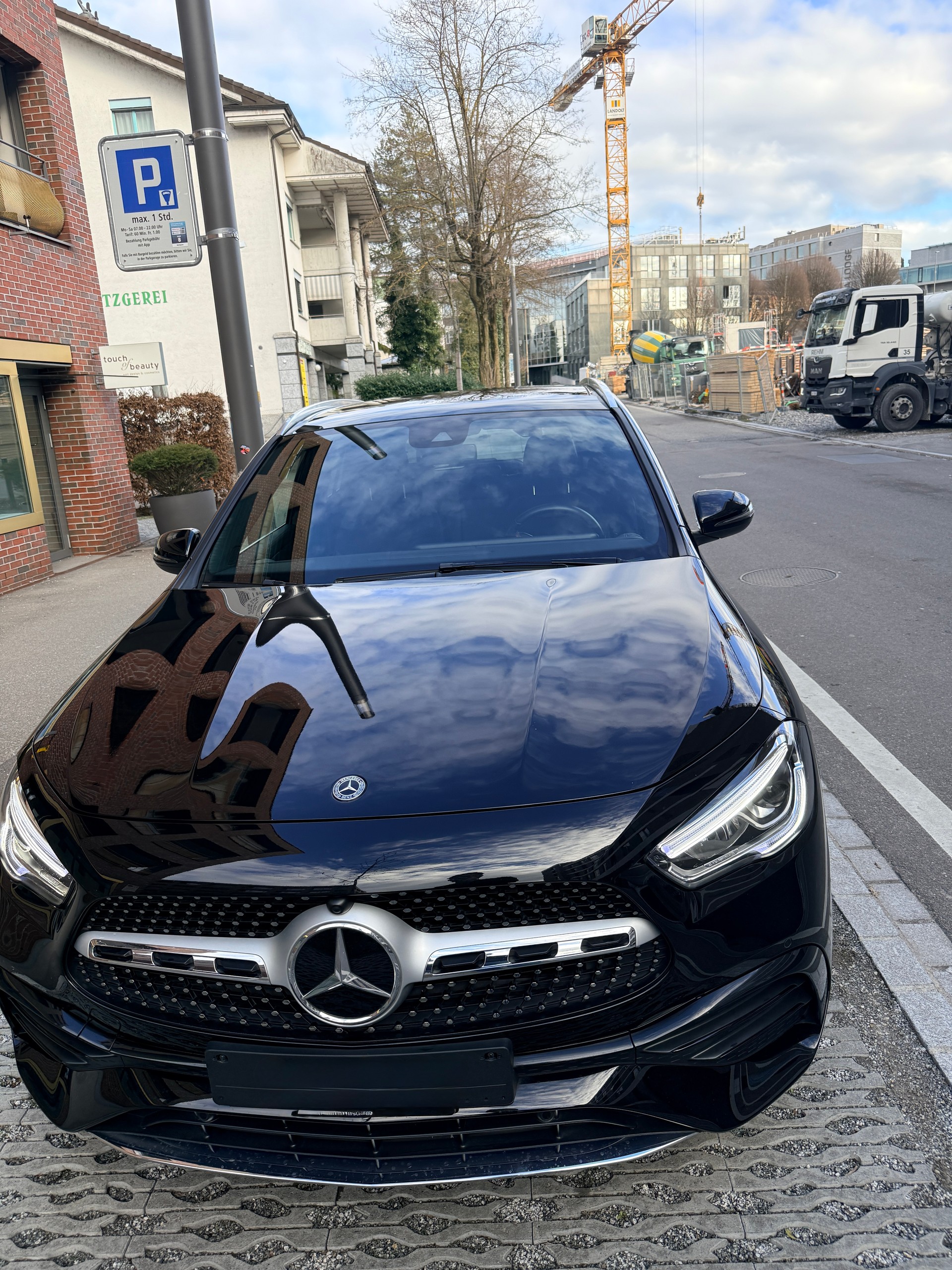 MERCEDES-BENZ GLA 250 4Matic AMG Line 8G-DCT-image-5