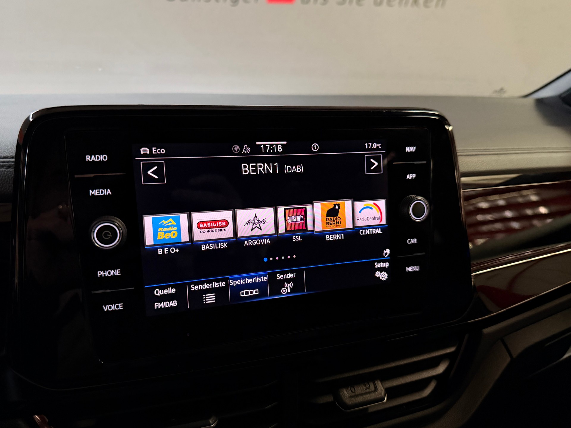 VW T-Roc 2.0 TSI R DSG 4Motion-image-29