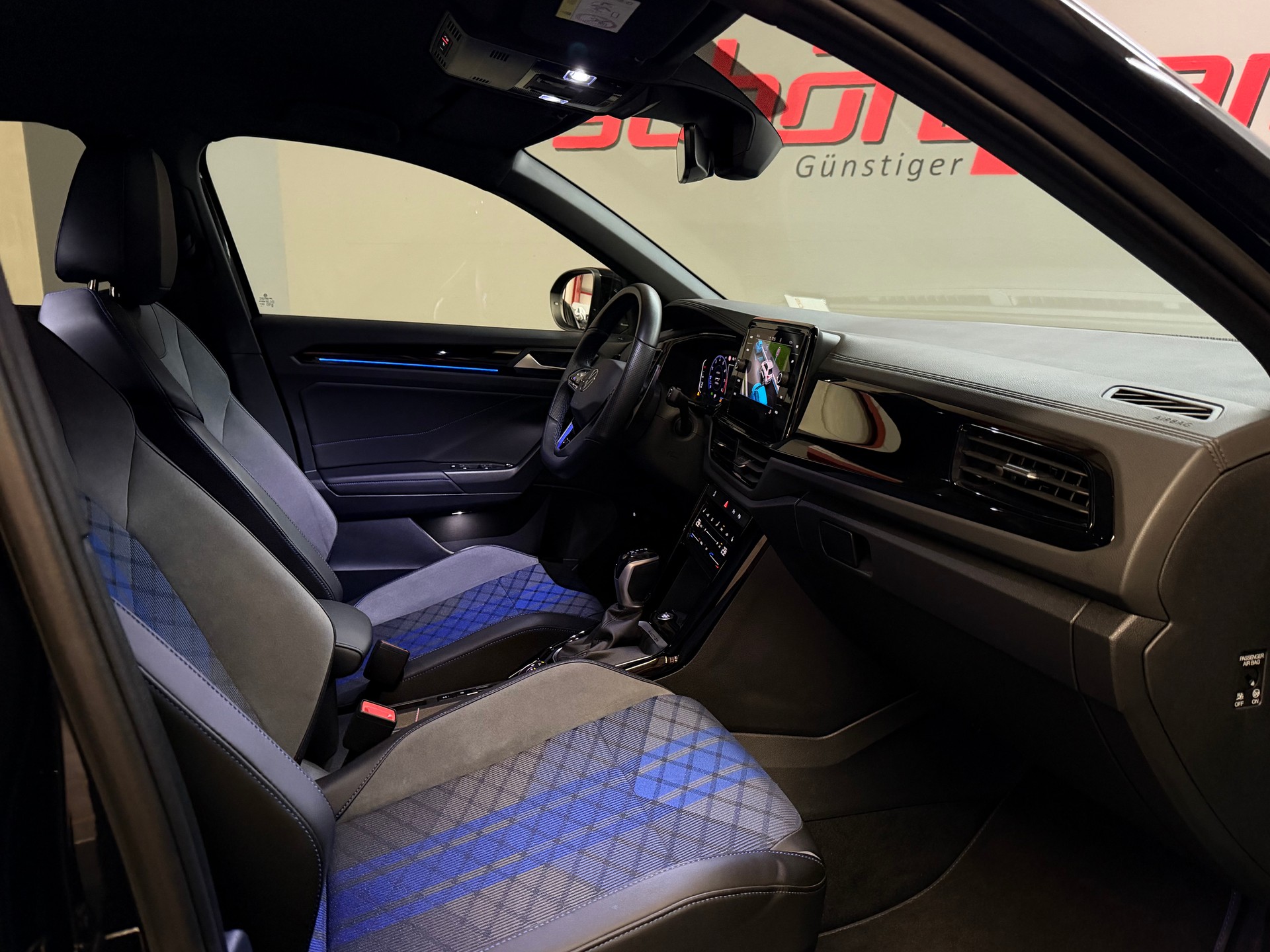 VW T-Roc 2.0 TSI R DSG 4Motion-image-19