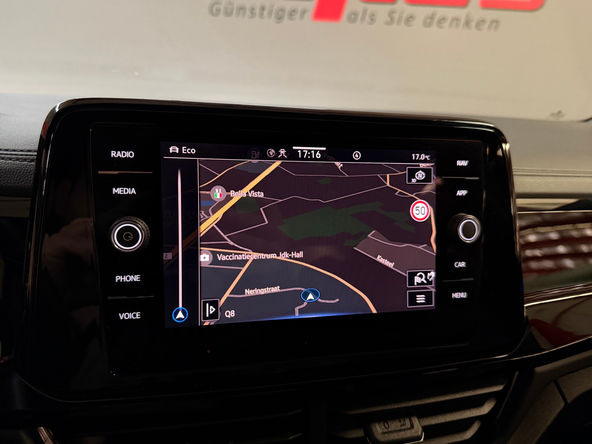 VW T-Roc 2.0 TSI R DSG 4Motion-image-28