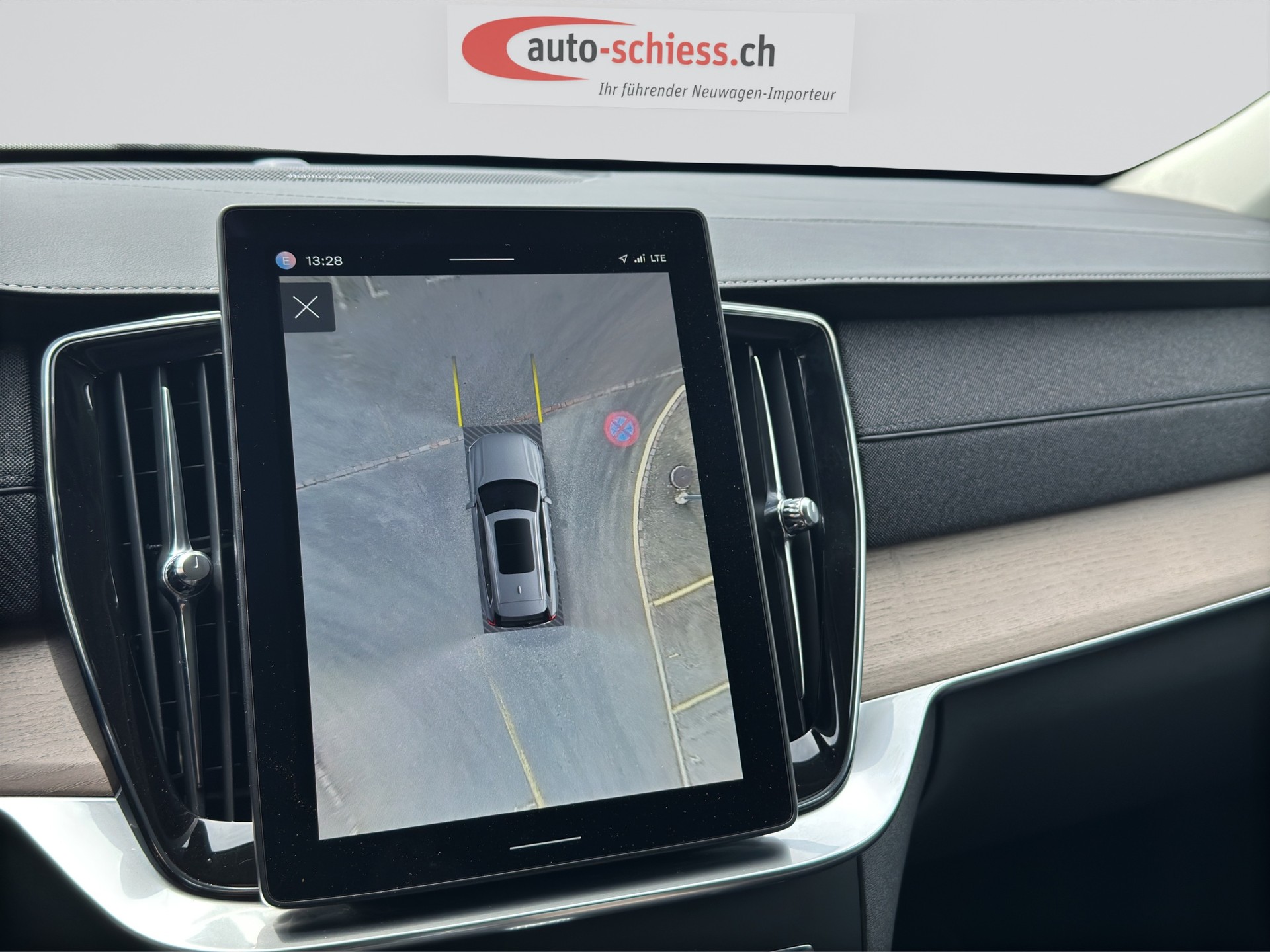 VOLVO XC90 T8 eAWD 7Pl. PluginHybrid Plus Dark Geartronic-image-15