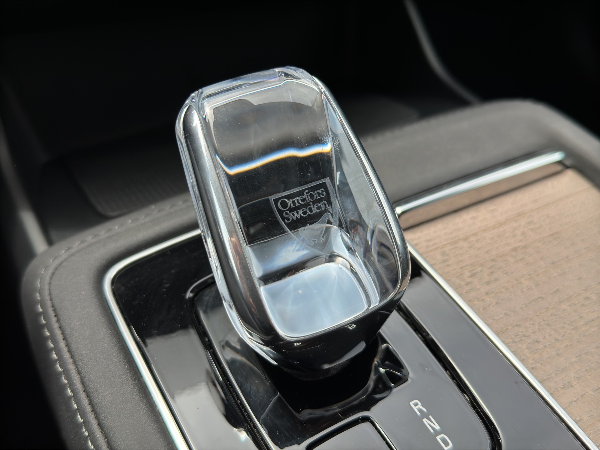 VOLVO XC90 T8 eAWD 7Pl. PluginHybrid Plus Dark Geartronic-image-16