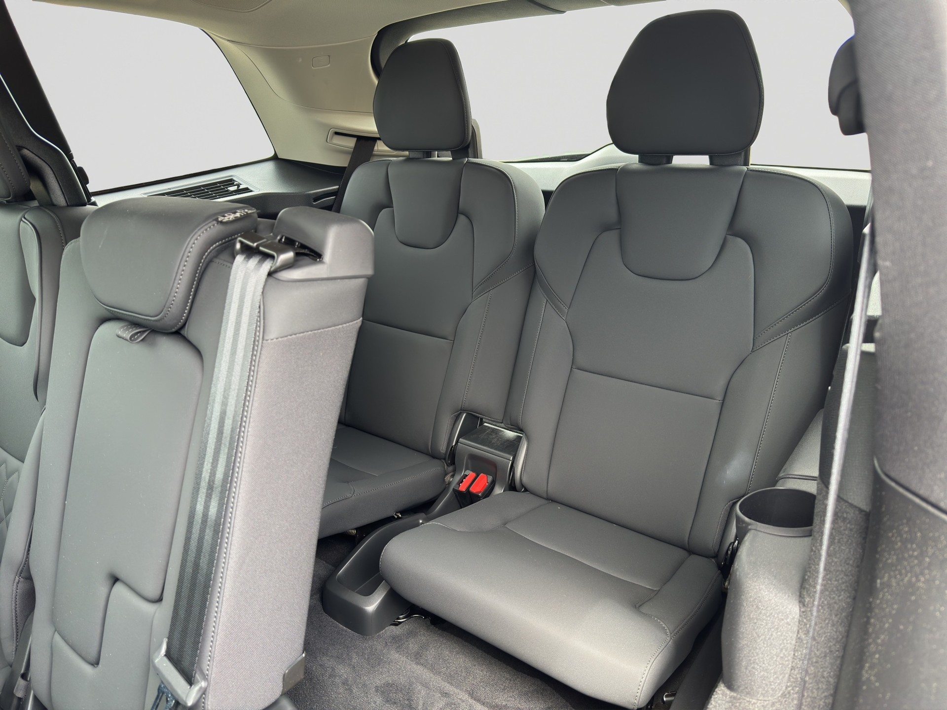VOLVO XC90 T8 eAWD 7Pl. PluginHybrid Plus Dark Geartronic-image-8