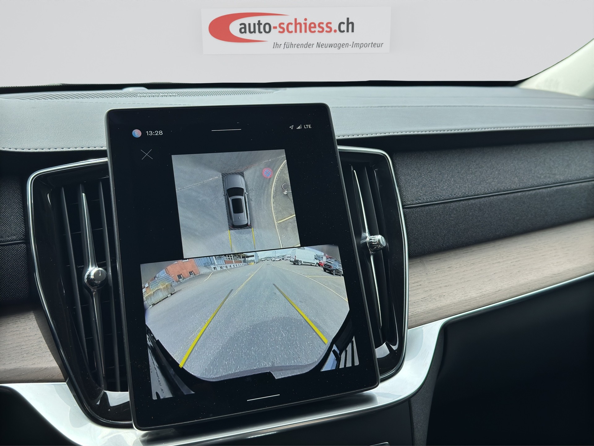 VOLVO XC90 T8 eAWD 7Pl. PluginHybrid Plus Dark Geartronic-image-14