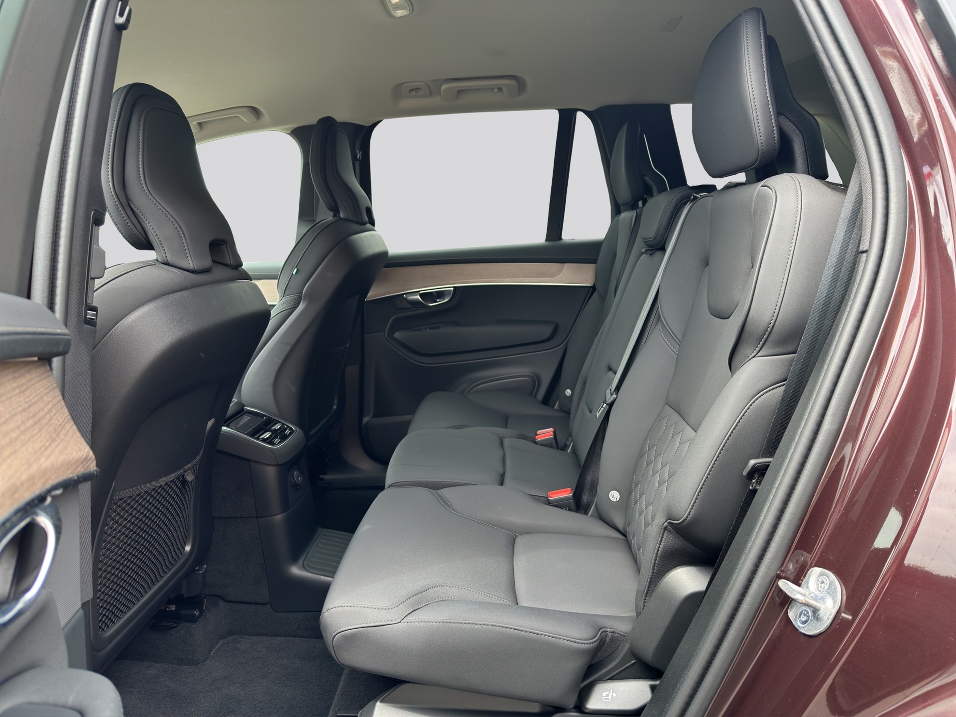 VOLVO XC90 T8 eAWD 7Pl. PluginHybrid Plus Dark Geartronic-image-7