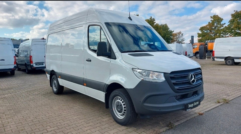 MERCEDES-BENZ Sprinter 317 CDI Standard 9G-TRONIC-image-4