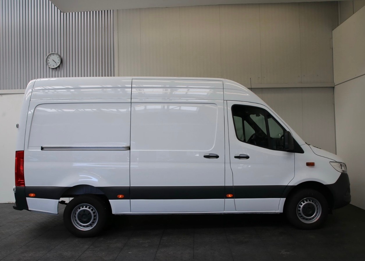 MERCEDES-BENZ Sprinter 317 CDI Standard 9G-TRONIC